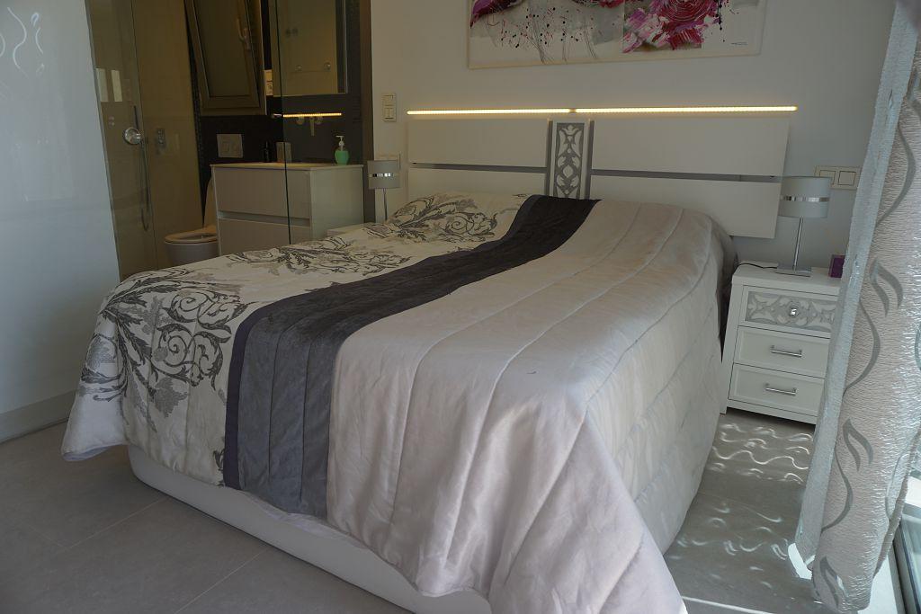 For sale - 3 Bedroom 3 Bathroom Villa in Villamartin - Costa Blanca  - Alicante