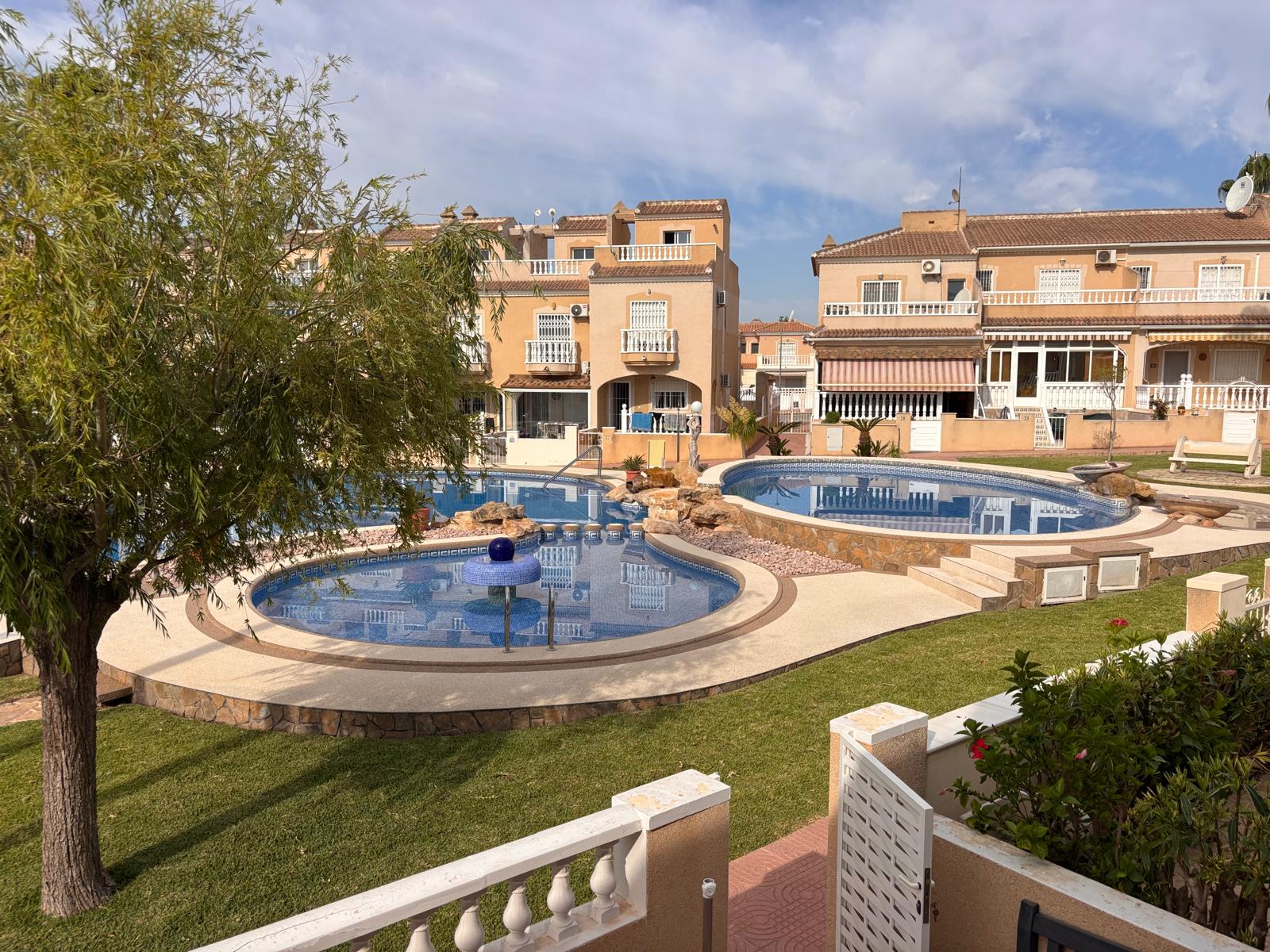 For sale - 3 Bedroom 2 Bathroom Townhouse in Urbanización Ciudad Quesada - Urbanización Ciudad Quesada  - Alicante