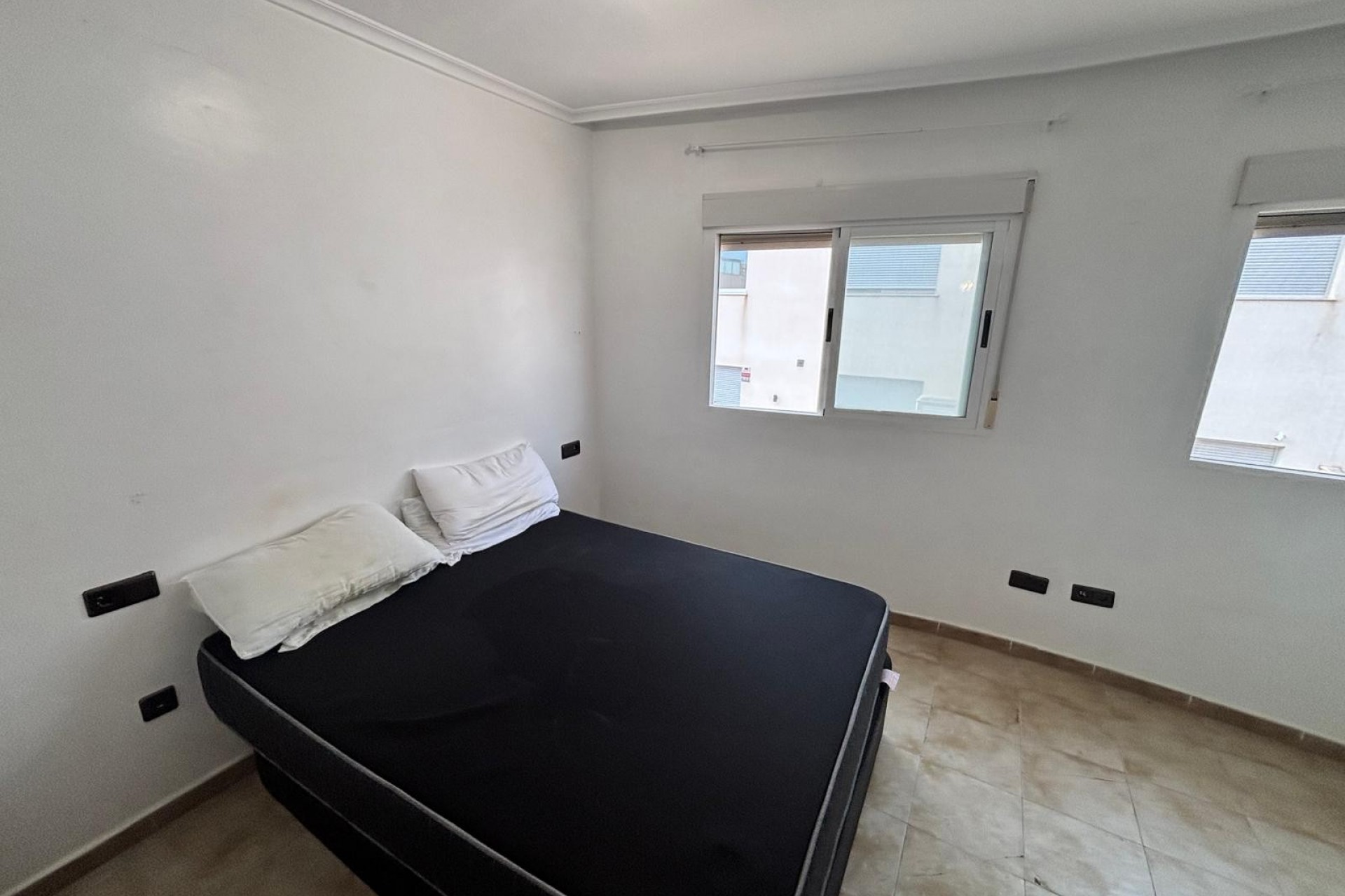For sale - 5 Bedroom 2 Bathroom Townhouse in Urbanització Els Estanys - Urbanització Els Estanys  - Alicante