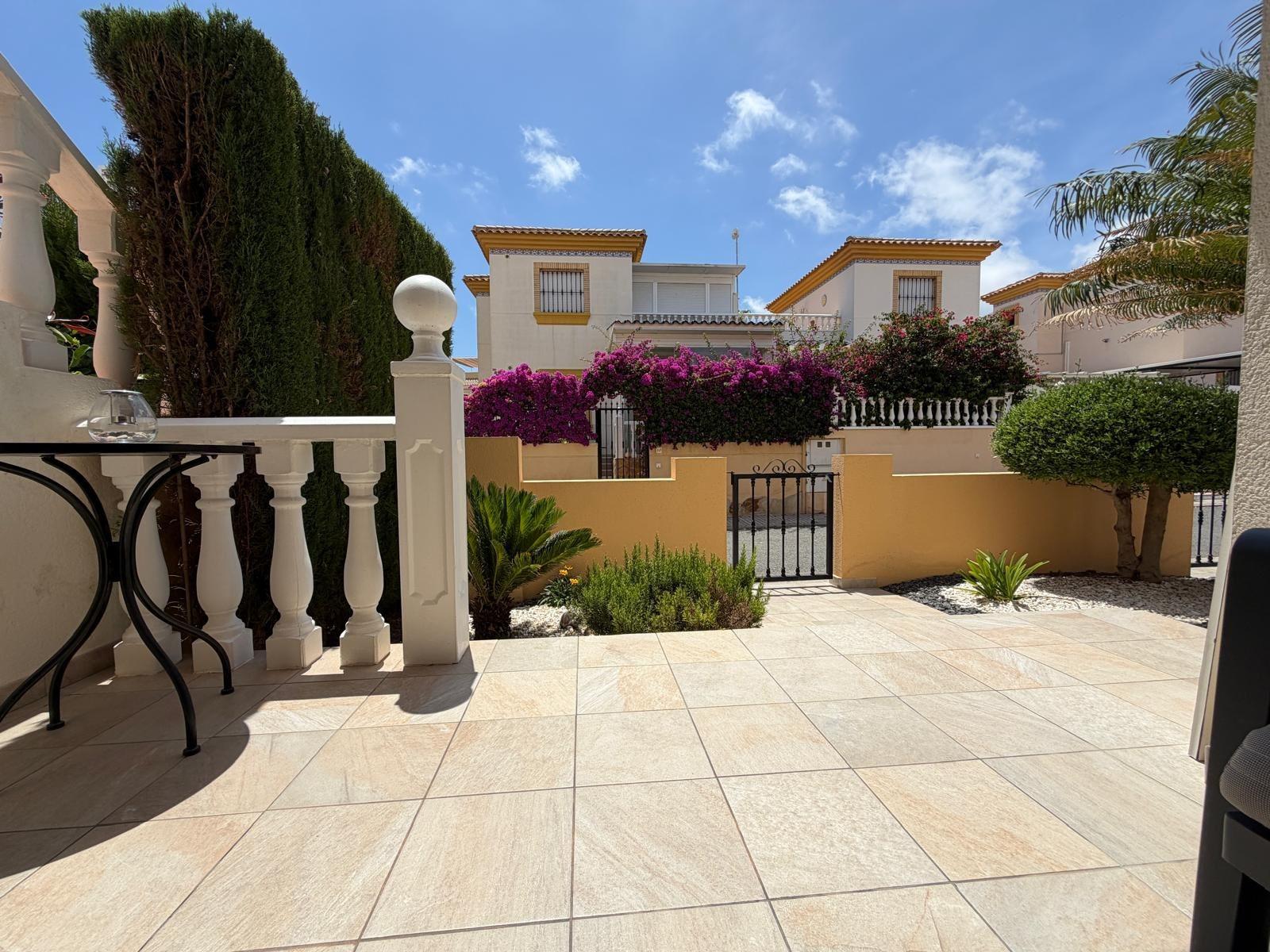 For sale - 2 Bedroom 2 Bathroom Town House in Orihuela Costa - Los Dolses  - Alicante