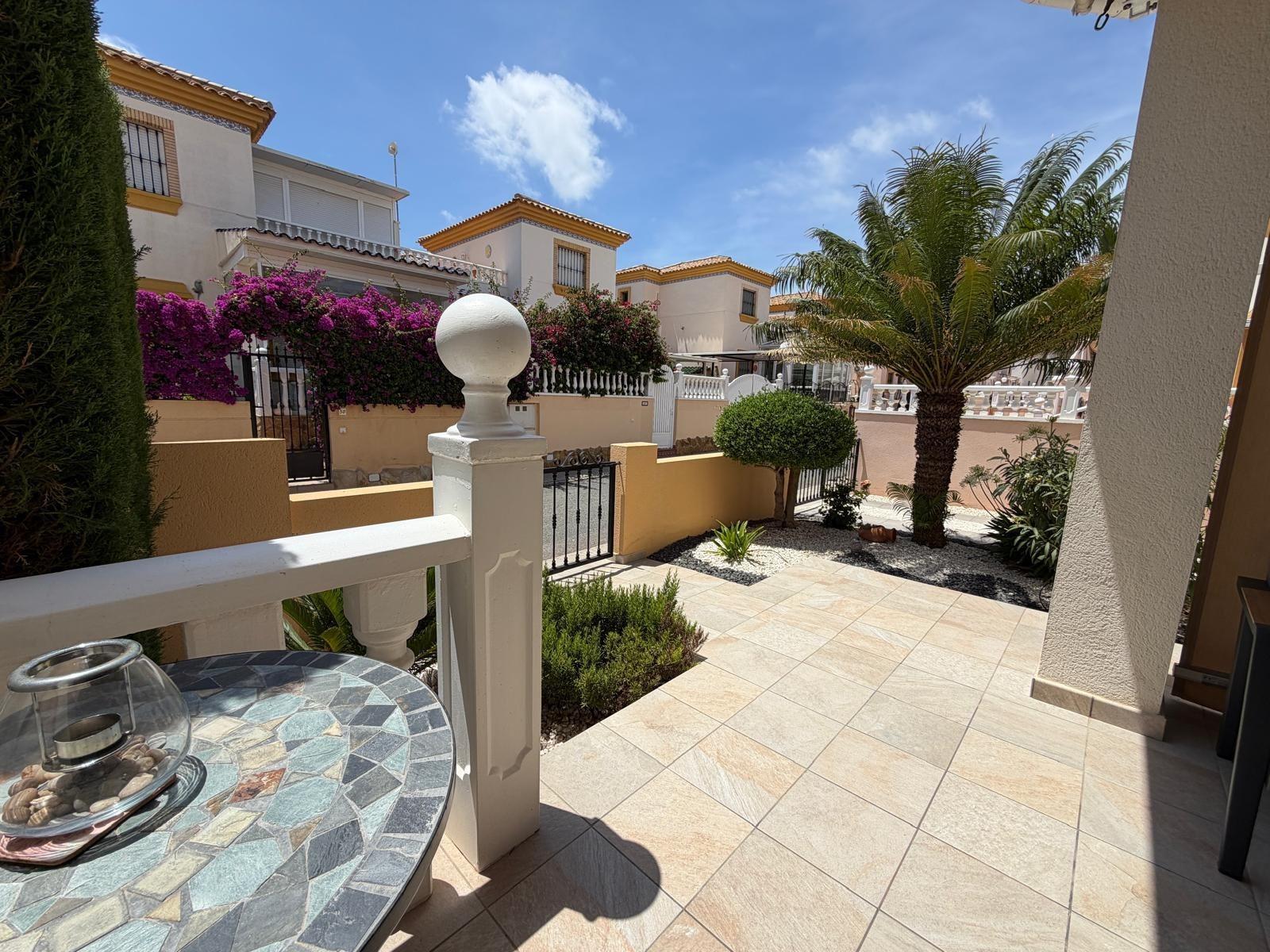 For sale - 2 Bedroom 2 Bathroom Town House in Orihuela Costa - Los Dolses  - Alicante