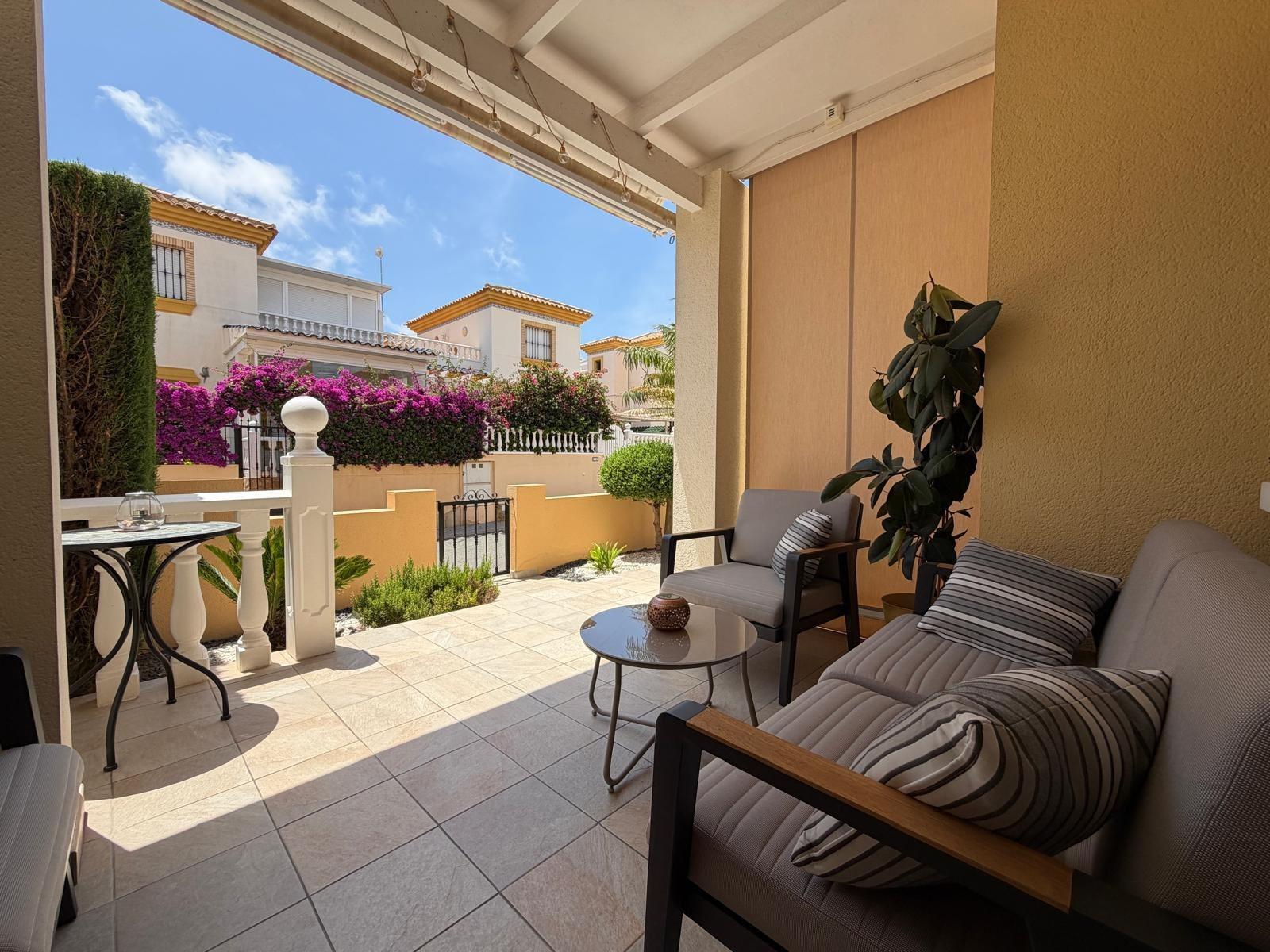 For sale - 2 Bedroom 2 Bathroom Town House in Orihuela Costa - Los Dolses  - Alicante