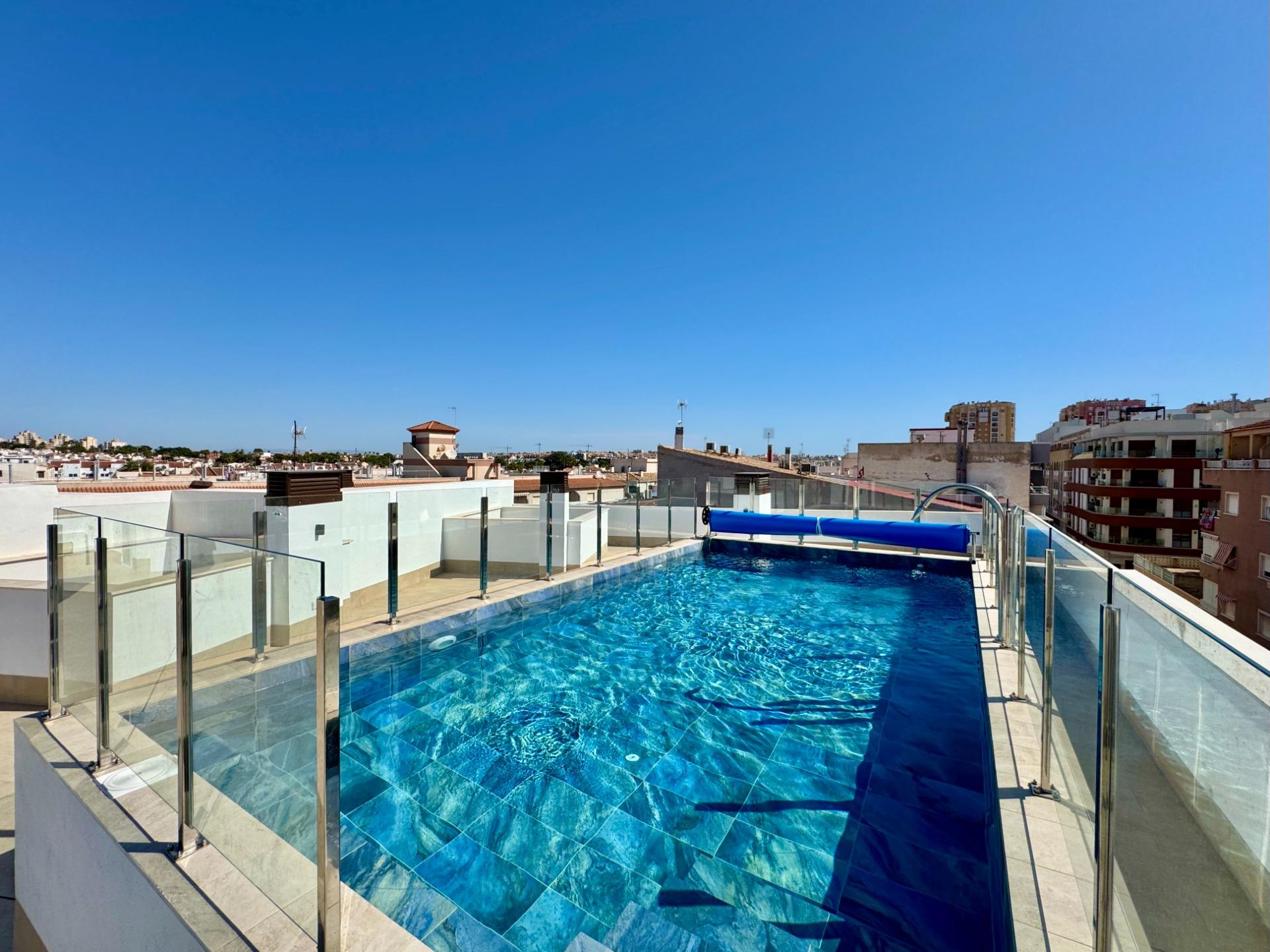 For sale - 2 Bedroom 2 Bathroom Apartment in Torrevieja - Habaneras  - Alicante
