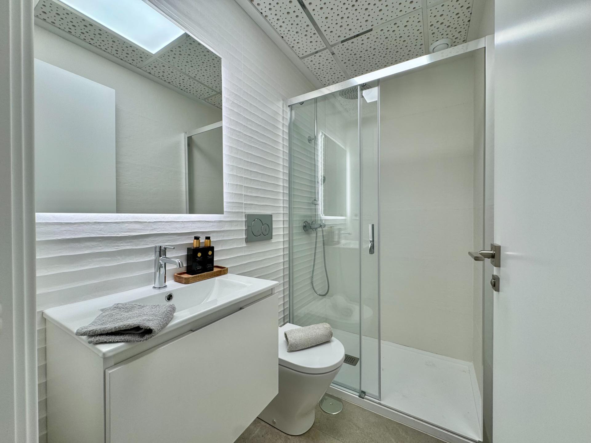 For sale - 2 Bedroom 2 Bathroom Apartment in Torrevieja - Habaneras  - Alicante