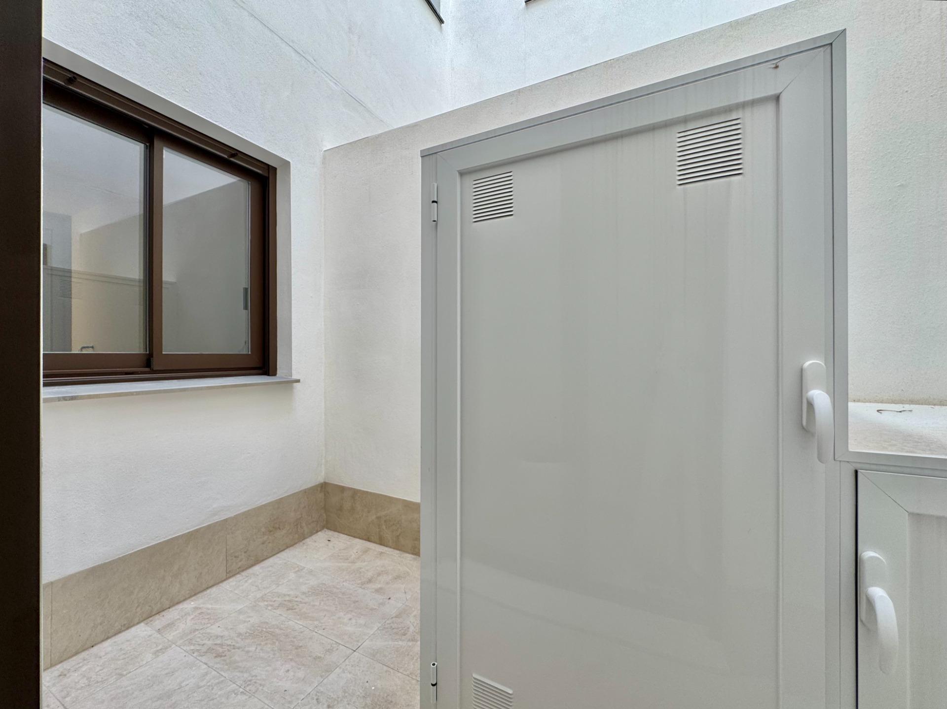 For sale - 2 Bedroom 2 Bathroom Apartment in Torrevieja - Habaneras  - Alicante