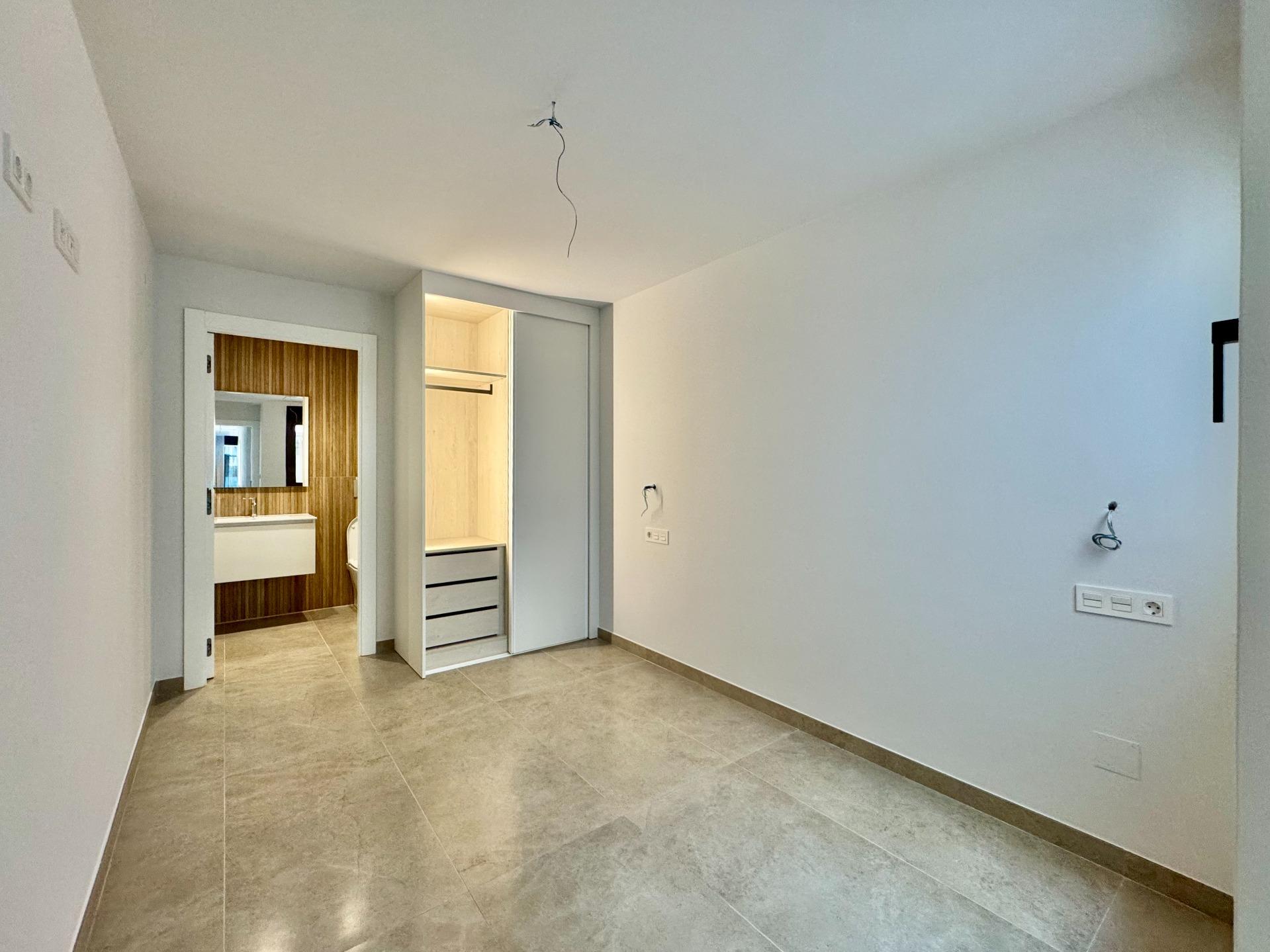 For sale - 2 Bedroom 2 Bathroom Apartment in Torrevieja - Habaneras  - Alicante