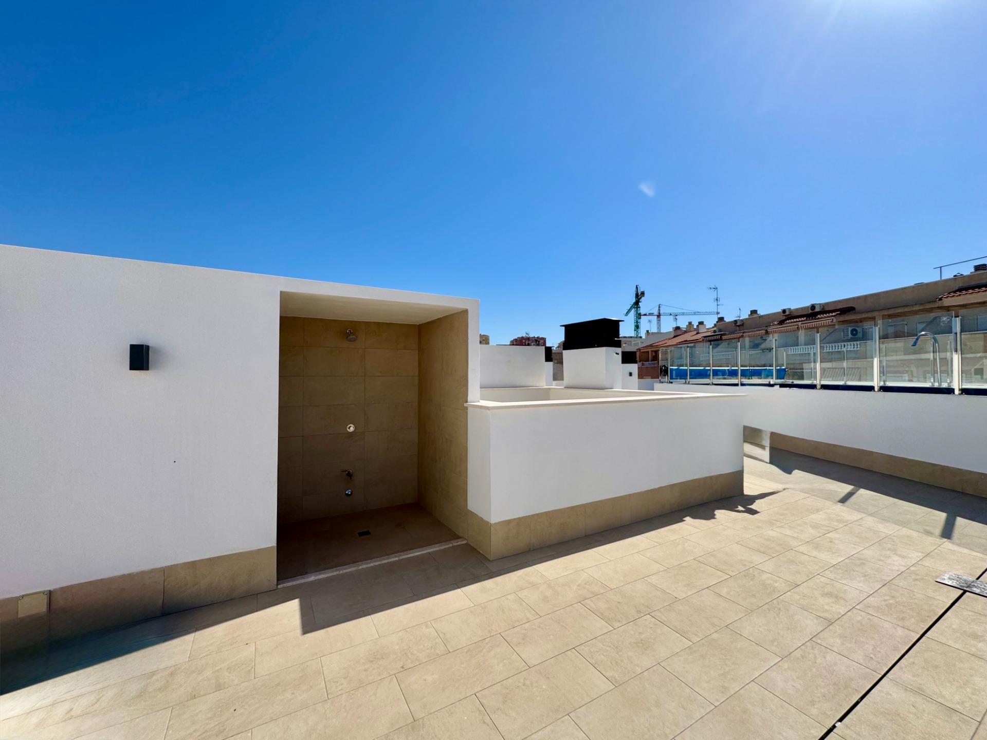 For sale - 2 Bedroom 2 Bathroom Apartment in Torrevieja - Habaneras  - Alicante