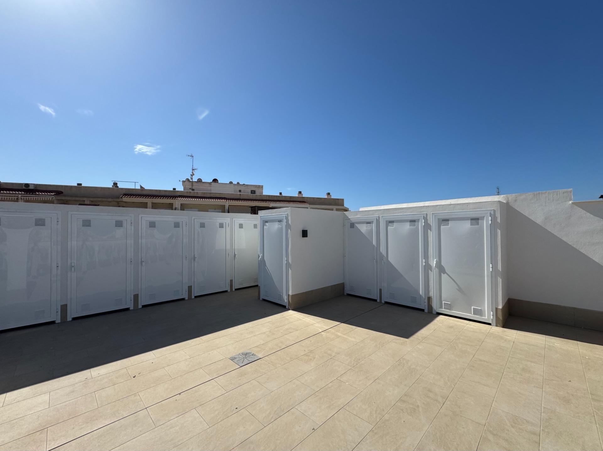 For sale - 2 Bedroom 2 Bathroom Apartment in Torrevieja - Habaneras  - Alicante