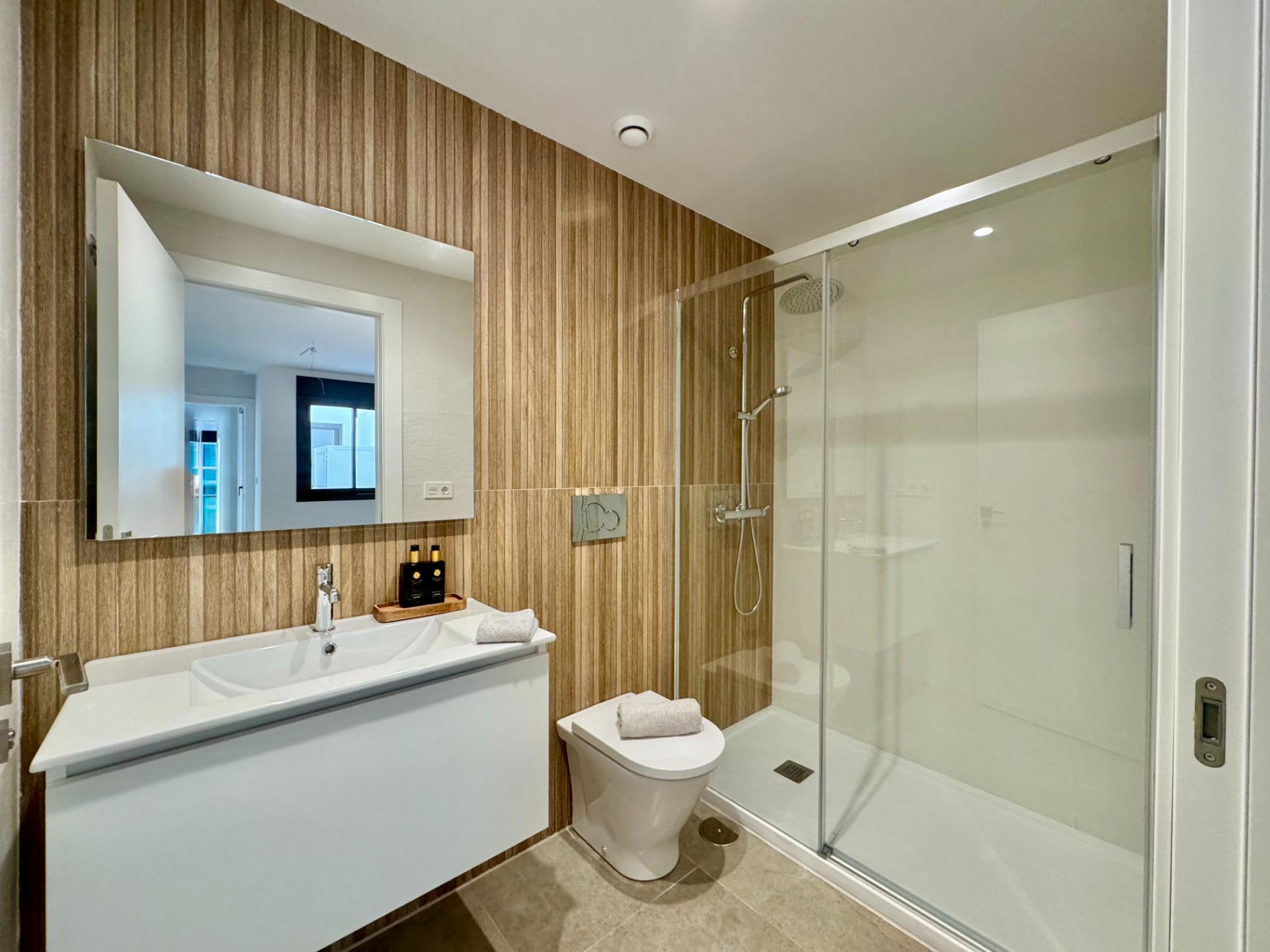 For sale - 2 Bedroom 2 Bathroom Apartment in Torrevieja - Habaneras  - Alicante