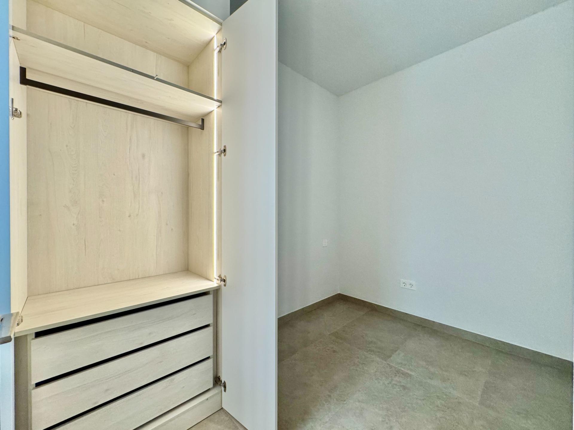 For sale - 2 Bedroom 2 Bathroom Apartment in Torrevieja - Habaneras  - Alicante