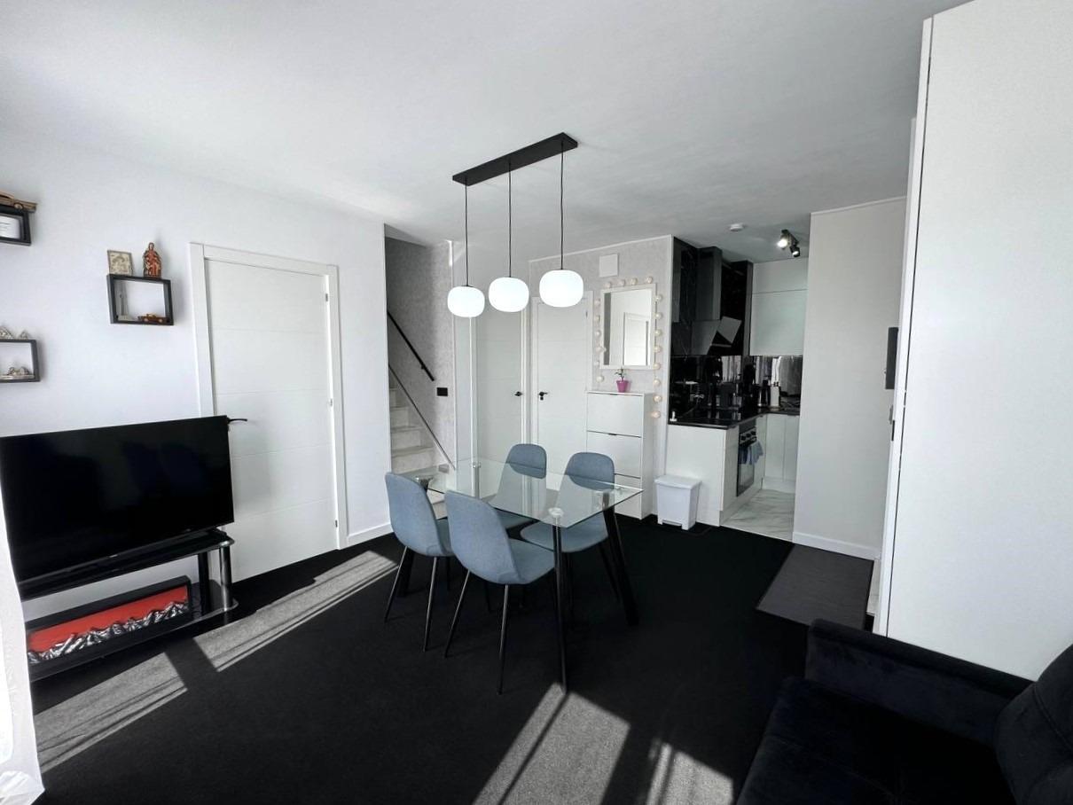 For sale - 3 Bedroom 1 Bathroom Duplex in Torrevieja - Carrefour  - Alicante