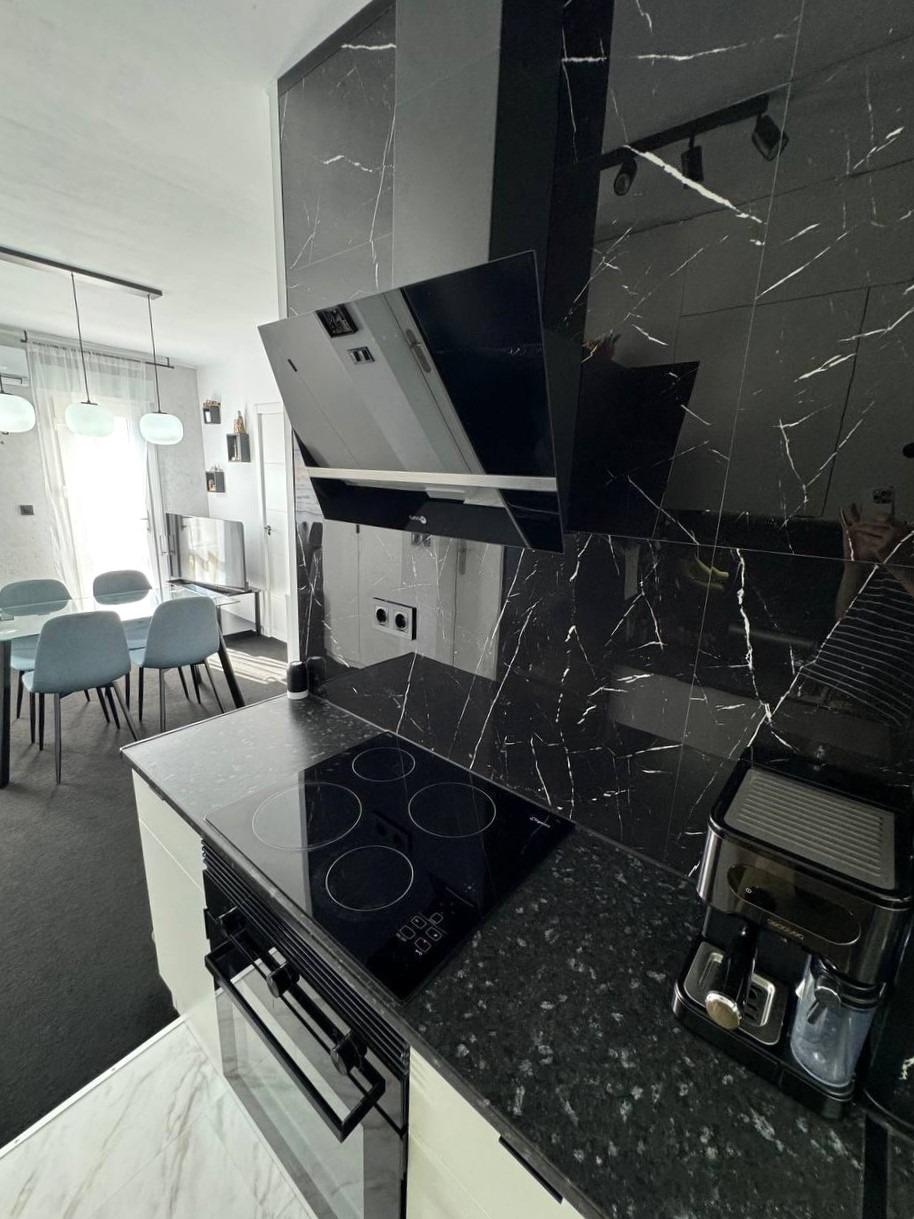 For sale - 3 Bedroom 1 Bathroom Duplex in Torrevieja - Carrefour  - Alicante