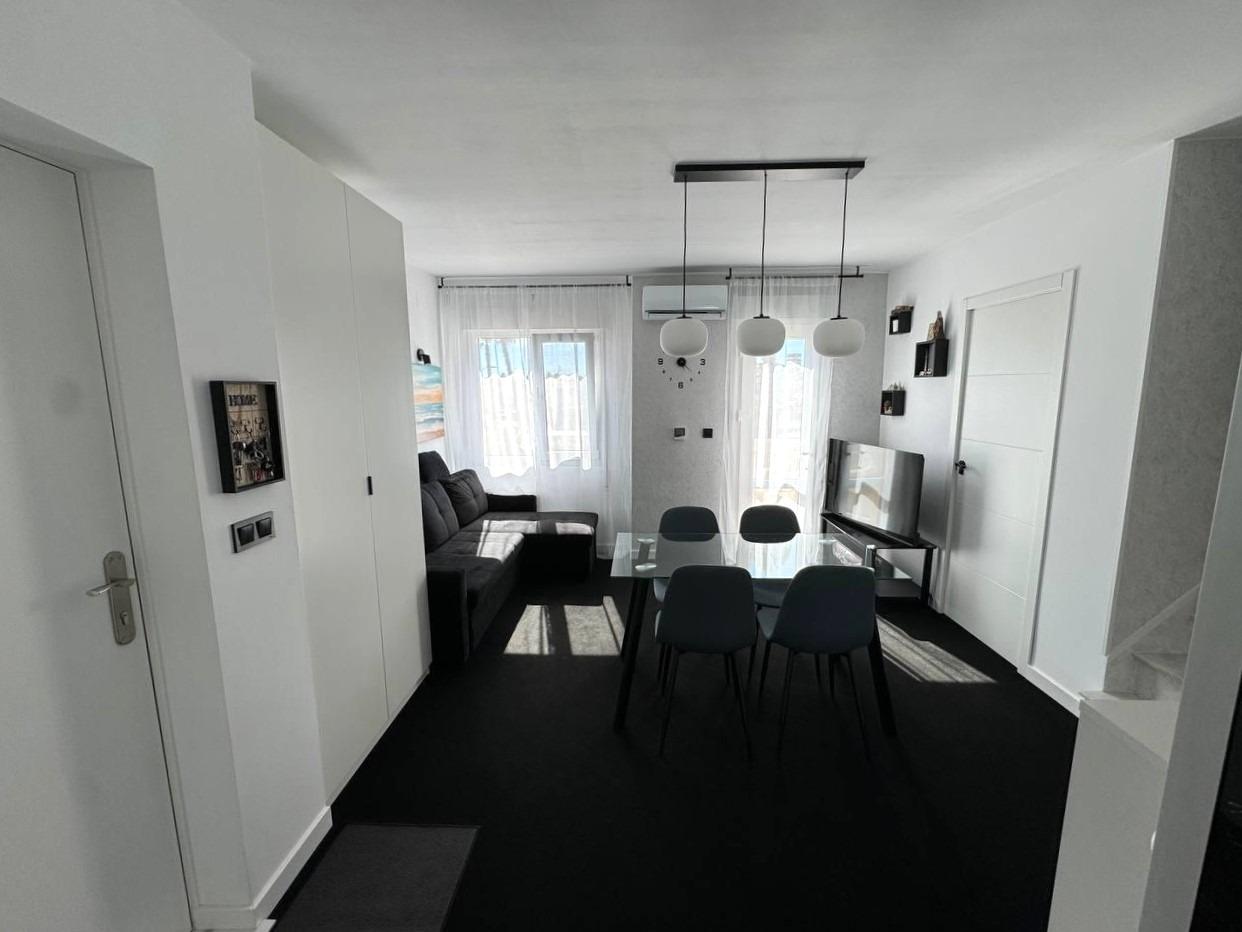 For sale - 3 Bedroom 1 Bathroom Duplex in Torrevieja - Carrefour  - Alicante