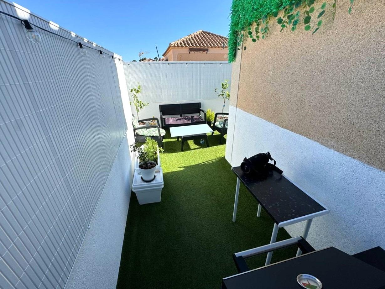 For sale - 3 Bedroom 1 Bathroom Duplex in Torrevieja - Carrefour  - Alicante