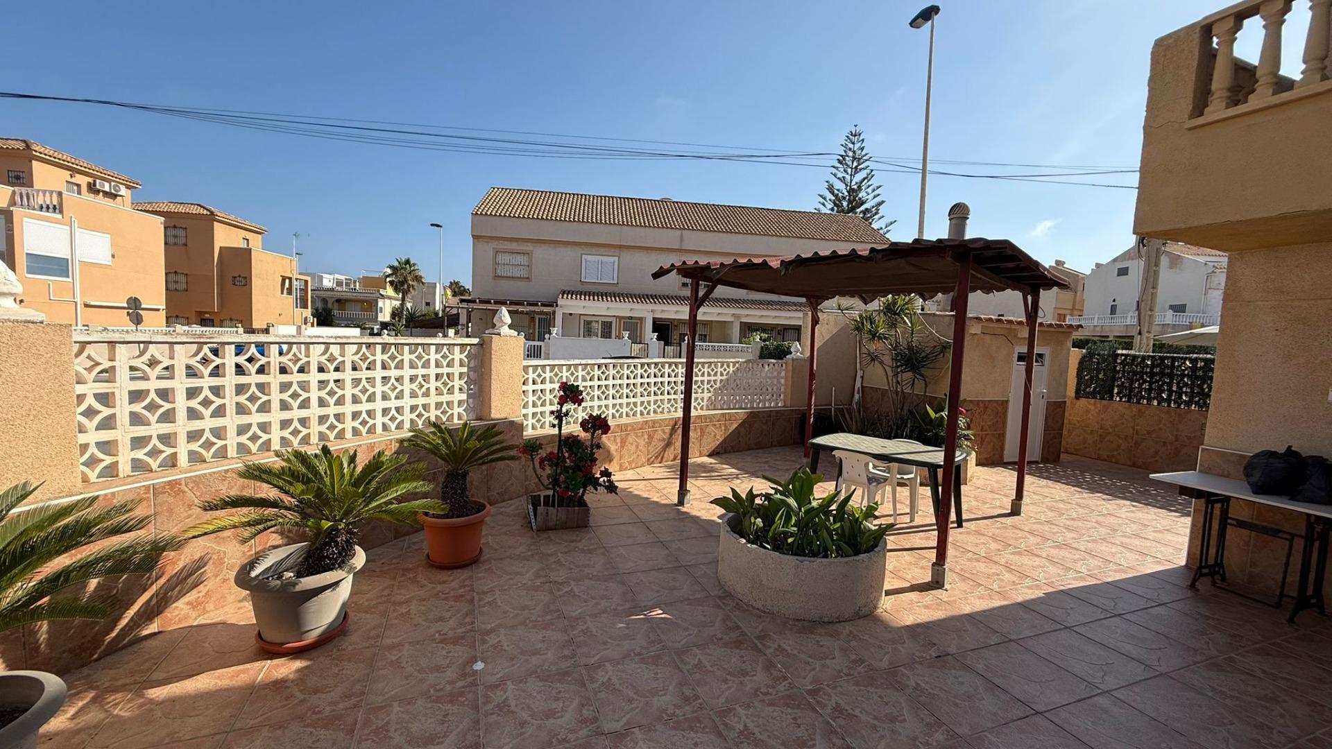 For sale - 3 Bedroom 3 Bathroom Duplex in Torrevieja - Los Frutales  - Alicante