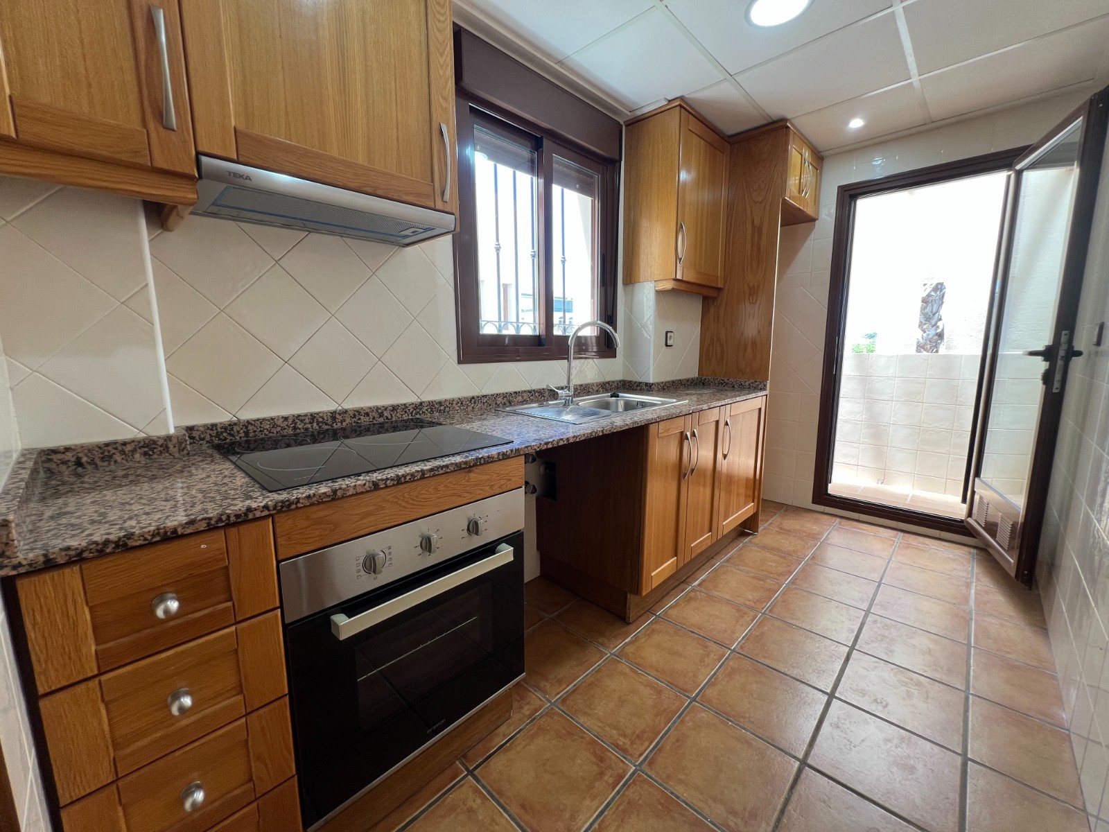 For sale - 3 Bedroom 2 Bathroom Villa in Algorfa - Inland  - Alicante