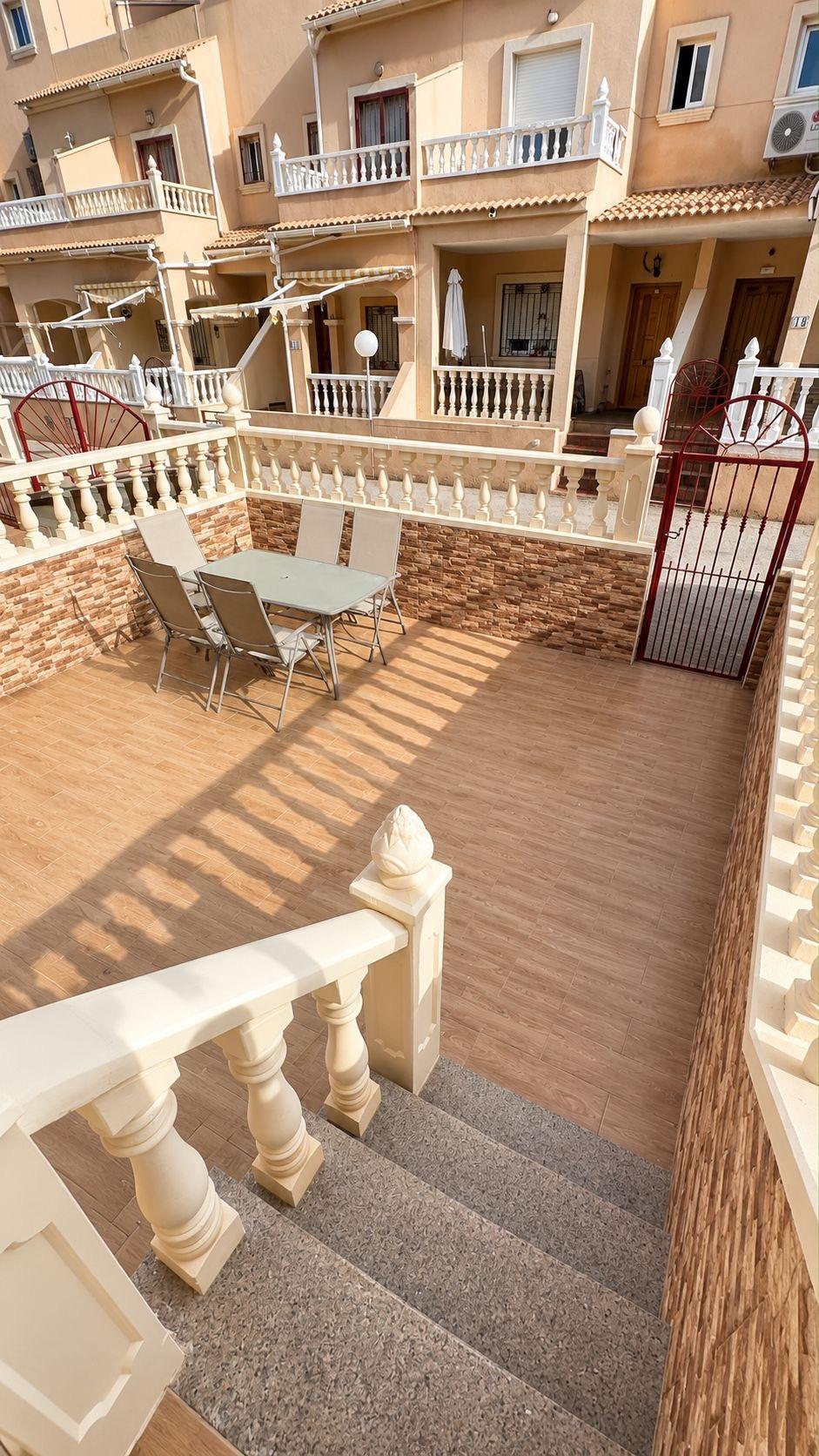 For sale - 3 Bedroom 3 Bathroom Town House in La Zenia - La Zenia  - Alicante