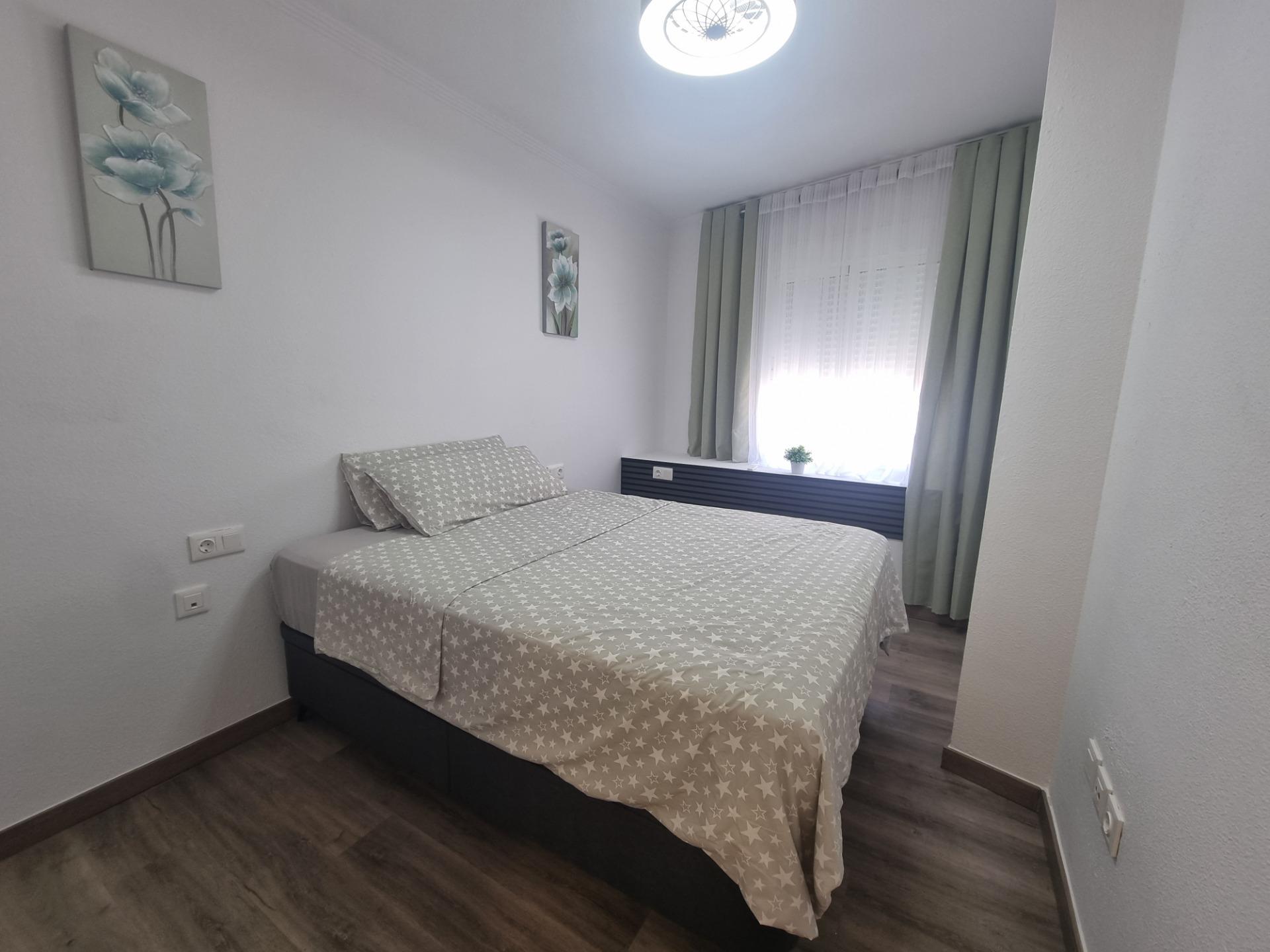For sale - 3 Bedroom 2 Bathroom Apartment in Torrevieja - Estacion De Autobuses  - Alicante