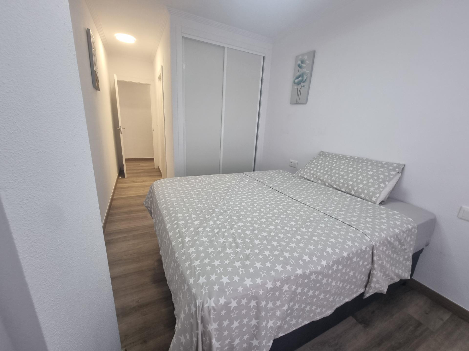 For sale - 3 Bedroom 2 Bathroom Apartment in Torrevieja - Estacion De Autobuses  - Alicante
