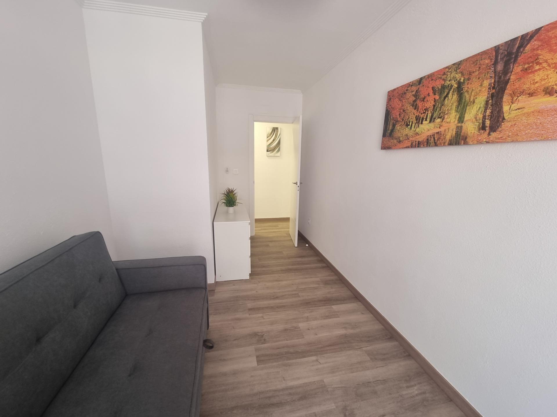 For sale - 3 Bedroom 2 Bathroom Apartment in Torrevieja - Estacion De Autobuses  - Alicante