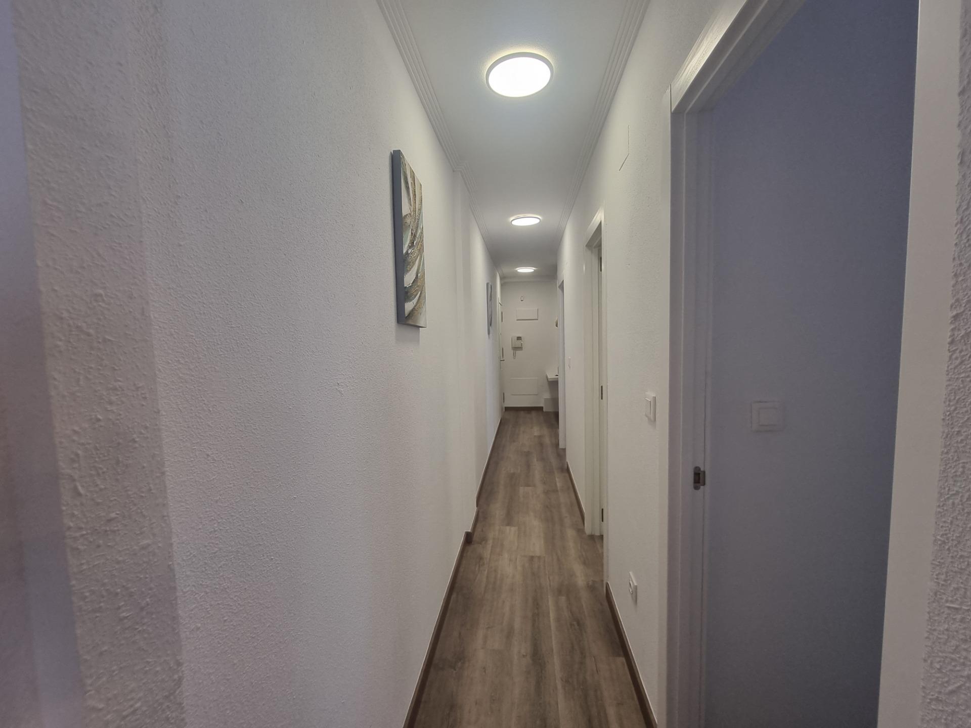 For sale - 3 Bedroom 2 Bathroom Apartment in Torrevieja - Estacion De Autobuses  - Alicante