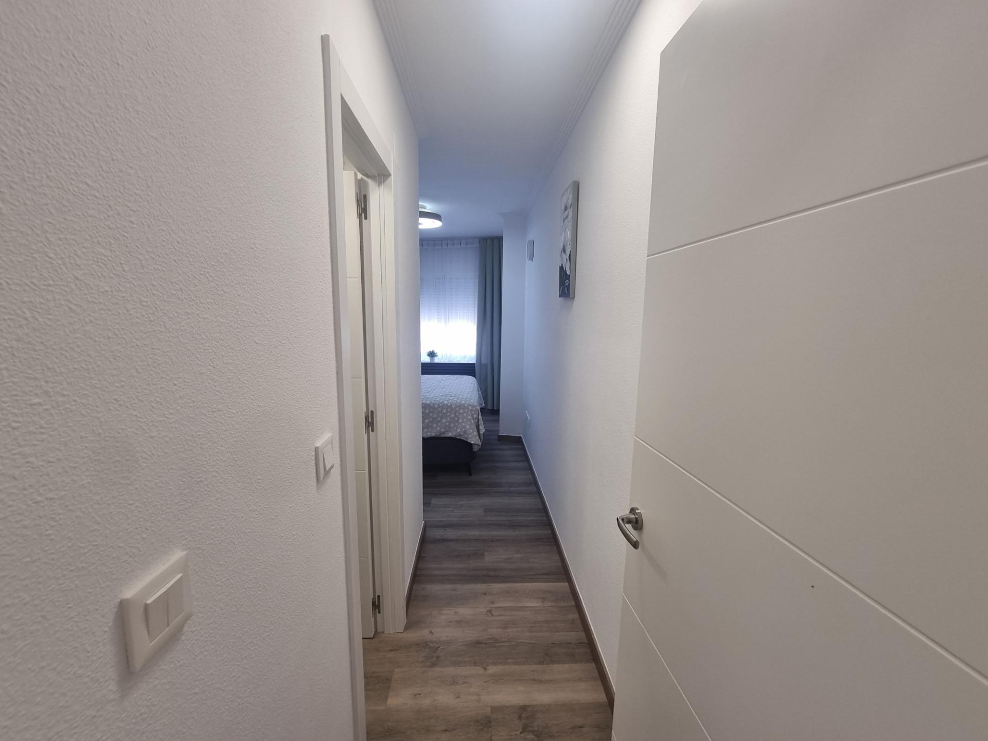 For sale - 3 Bedroom 2 Bathroom Apartment in Torrevieja - Estacion De Autobuses  - Alicante