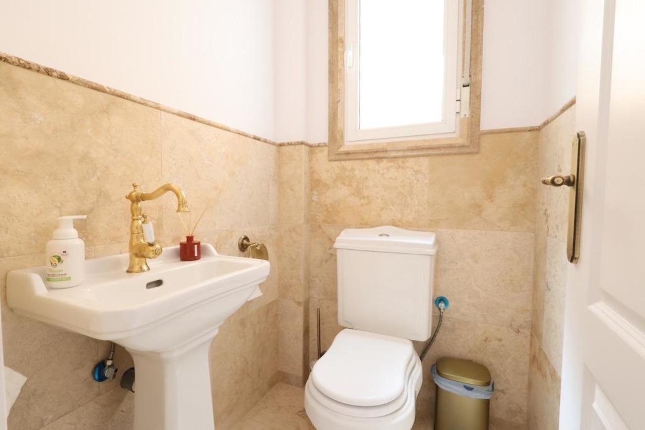 For sale - 3 Bedroom 1 Bathroom Villa in Villamartin - Costa Blanca  - Alicante