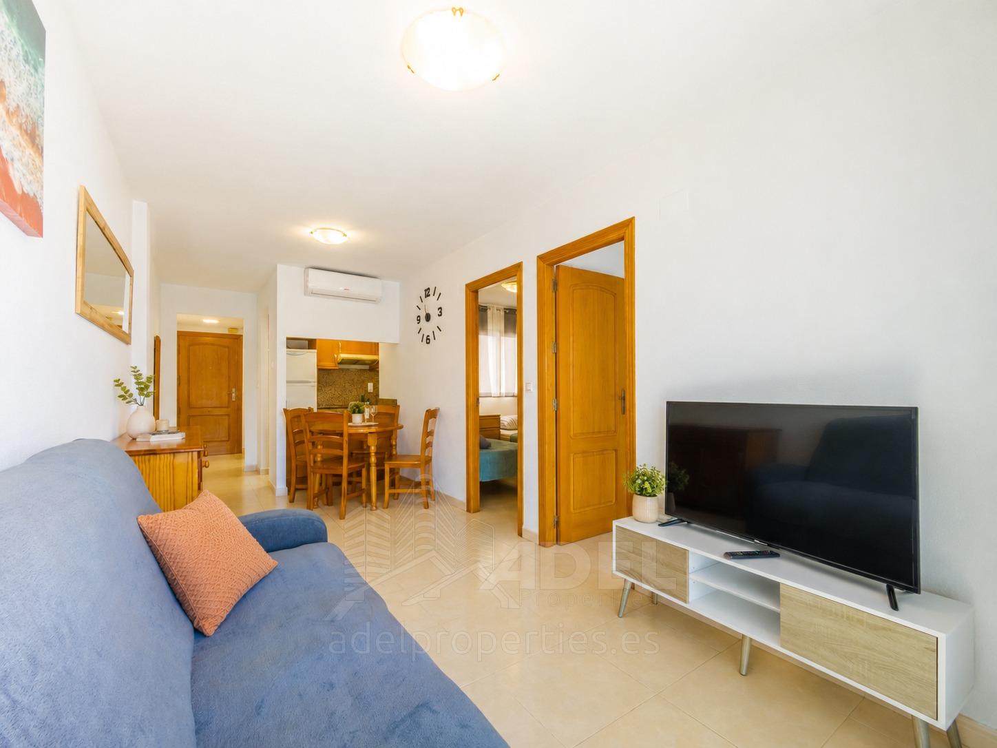 For sale - 2 Bedroom 1 Bathroom Apartment in Torrevieja - Playa De Los Locos  - Alicante