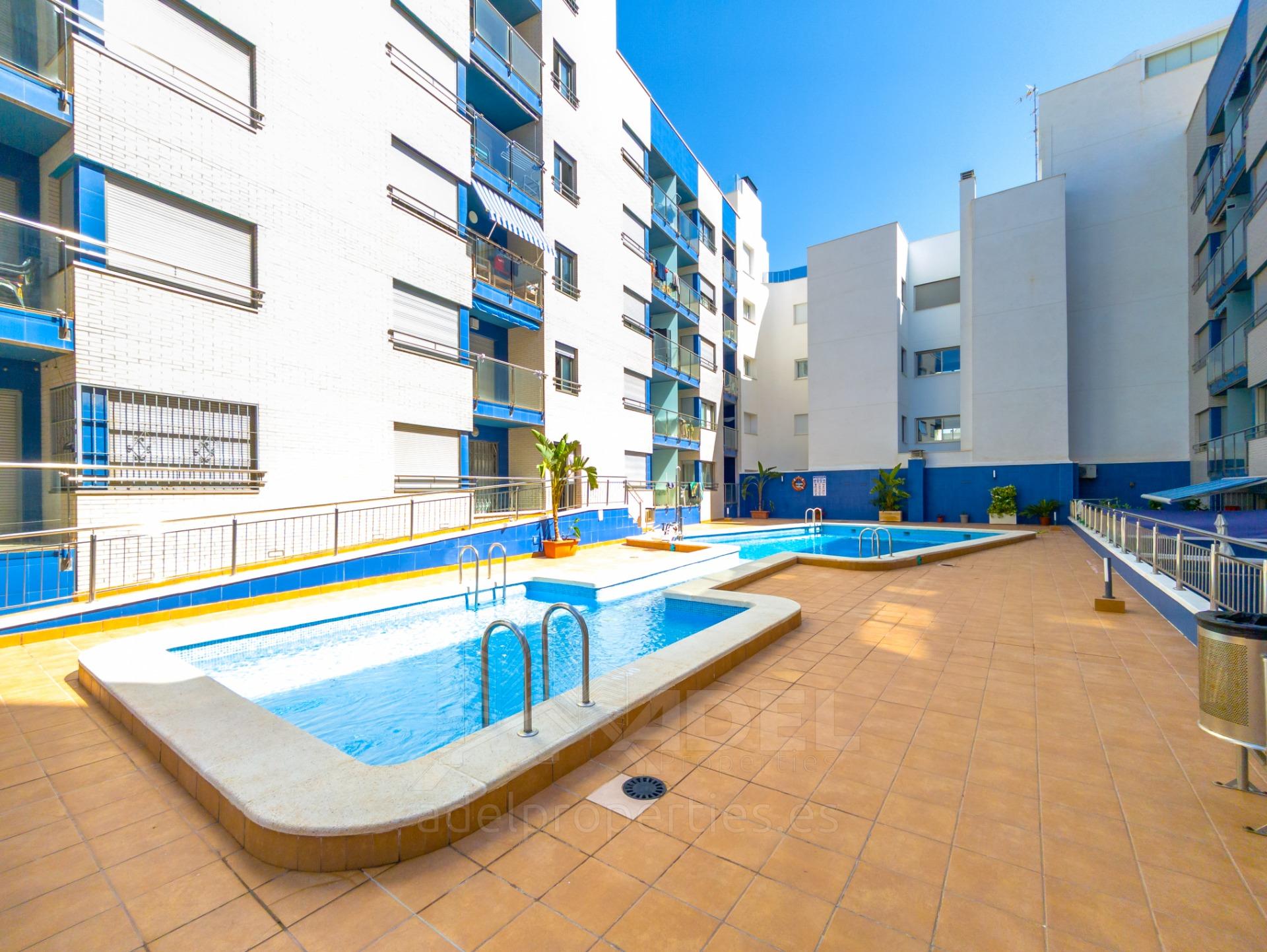 For sale - 2 Bedroom 1 Bathroom Apartment in Torrevieja - Playa De Los Locos  - Alicante