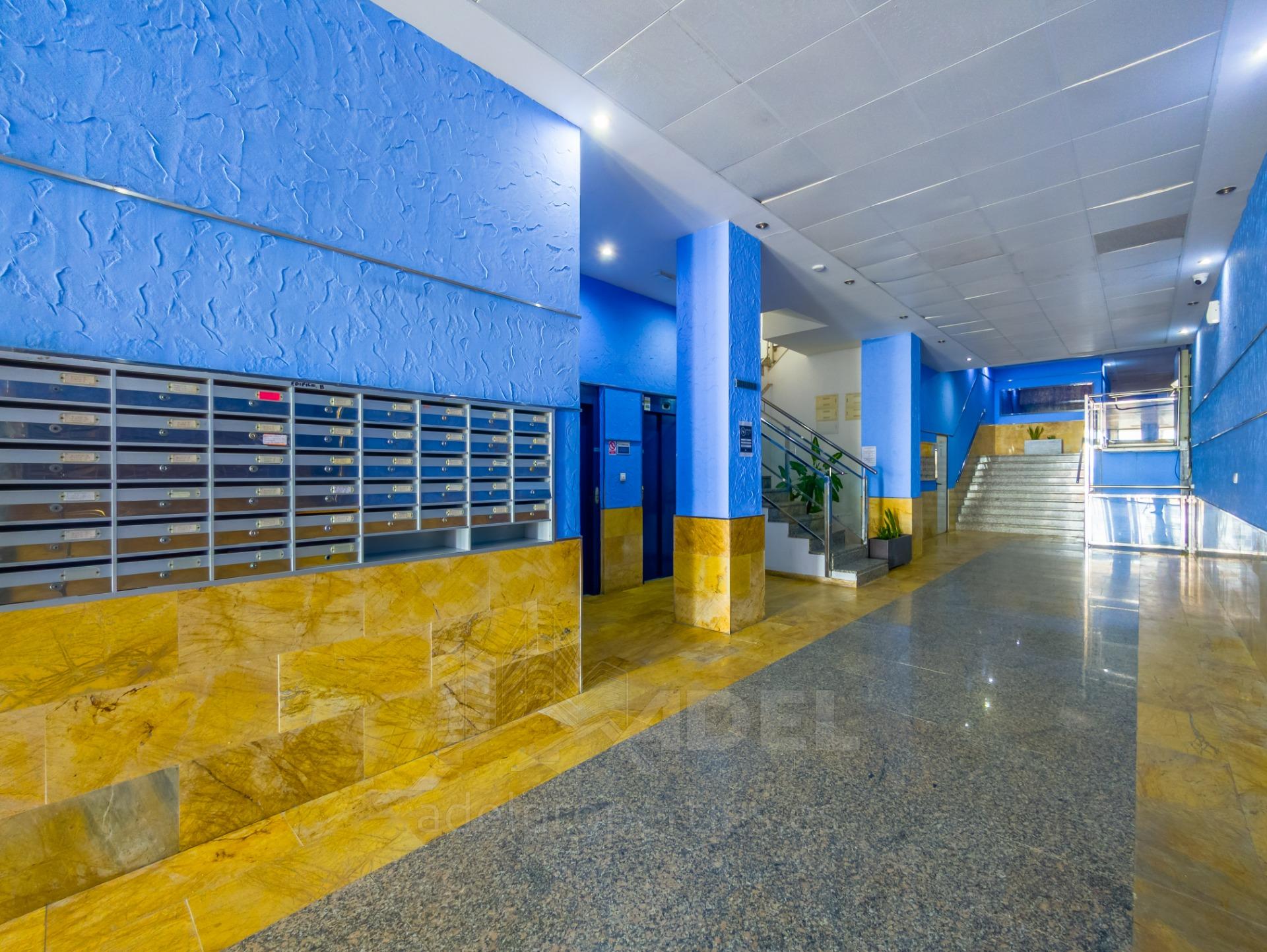 For sale - 2 Bedroom 1 Bathroom Apartment in Torrevieja - Playa De Los Locos  - Alicante