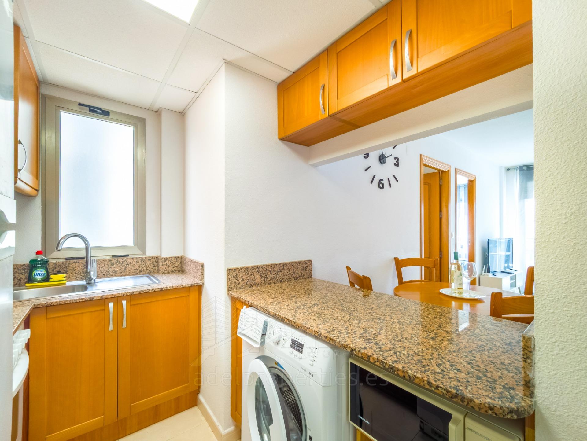 For sale - 2 Bedroom 1 Bathroom Apartment in Torrevieja - Playa De Los Locos  - Alicante