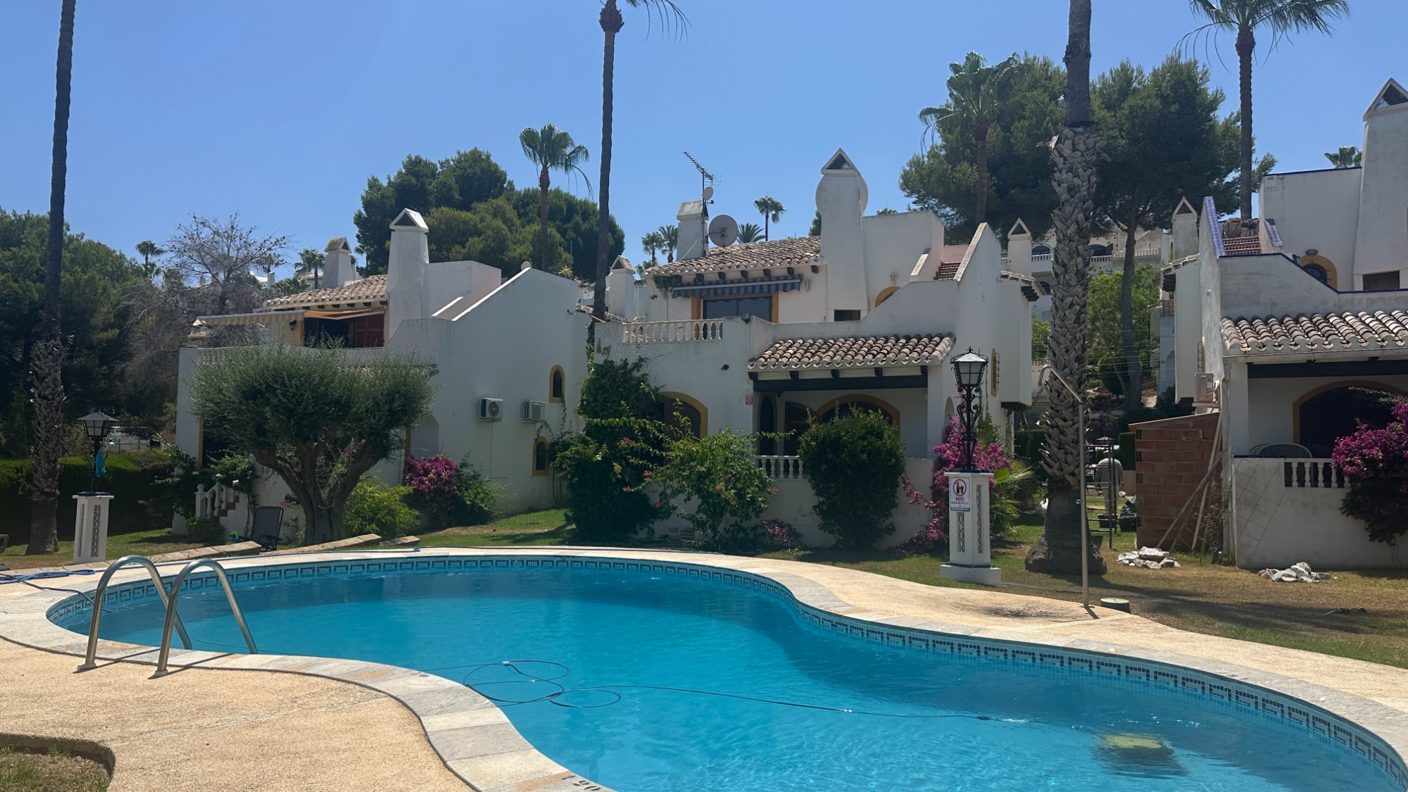 For sale - 3 Bedroom 3 Bathroom Villa in Orihuela Costa - Costa Blanca  - Alicante