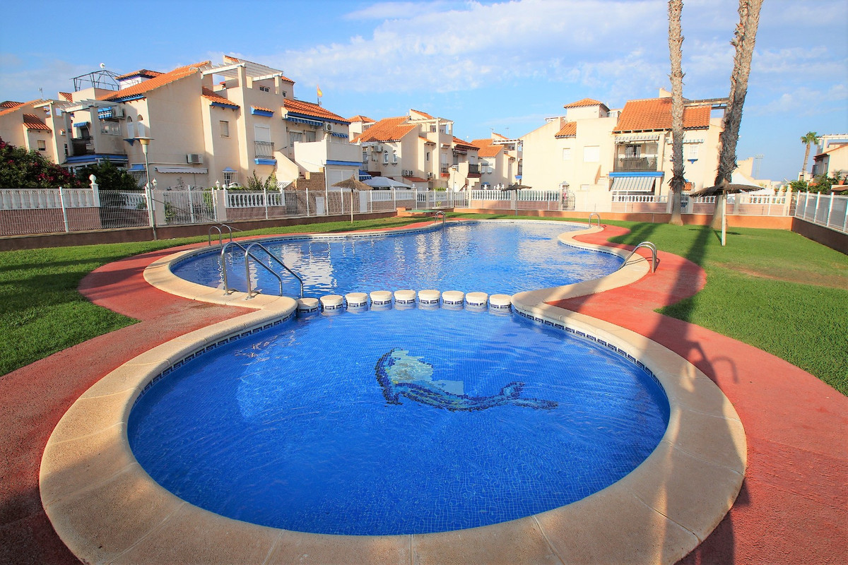 For sale - 2 Bedroom 1 Bathroom Apartment - Penthouse in Orihuela - Playa Flamenca  - Alicante