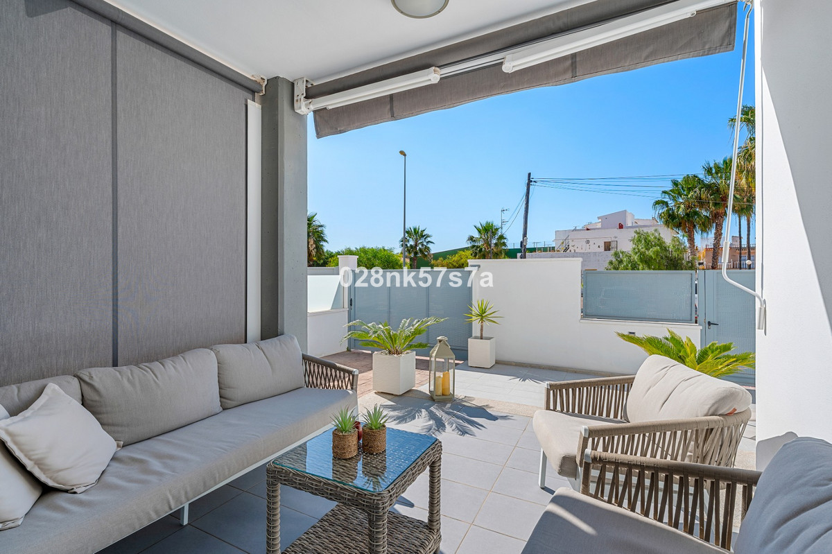 For sale - 3 Bedroom 3 Bathroom House - Townhouse in Orihuela - La Florida  - Alicante