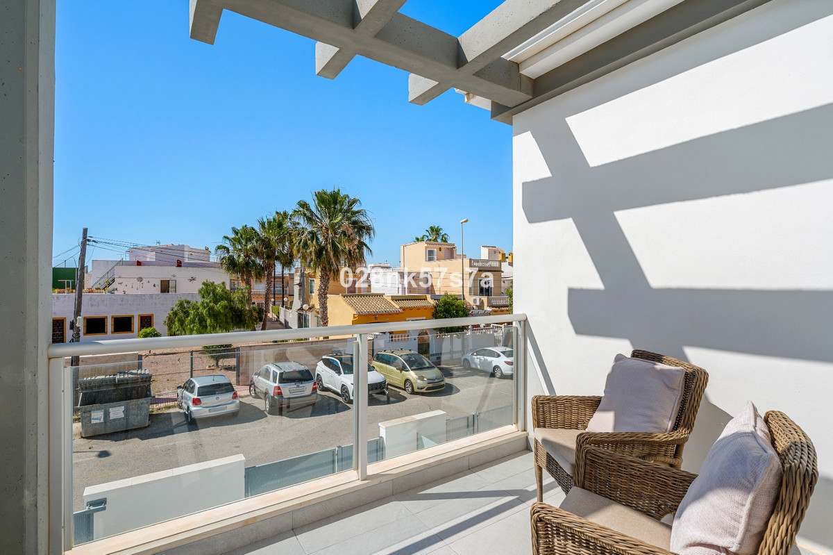 For sale - 3 Bedroom 3 Bathroom House - Townhouse in Orihuela - La Florida  - Alicante