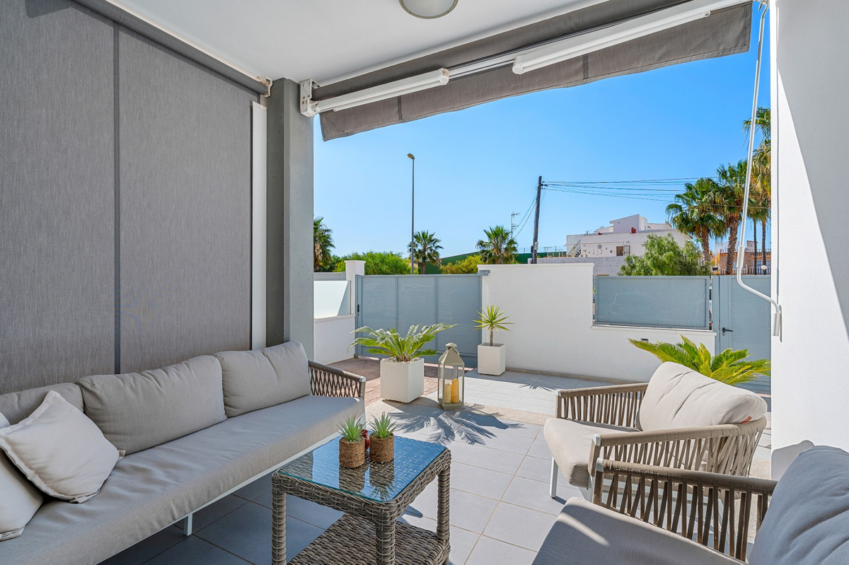 For sale - 3 Bedroom 3 Bathroom House - Townhouse in Orihuela - La Florida  - Alicante