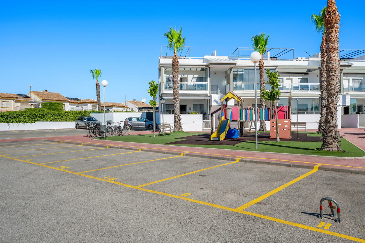 For sale - 3 Bedroom 3 Bathroom House - Townhouse in Orihuela - La Florida  - Alicante