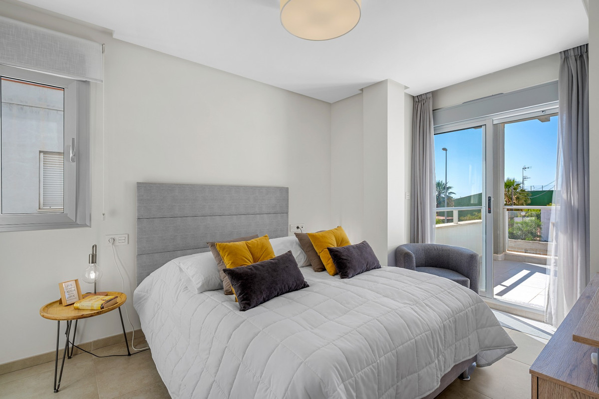 For sale - 3 Bedroom 3 Bathroom House - Townhouse in Orihuela - La Florida  - Alicante