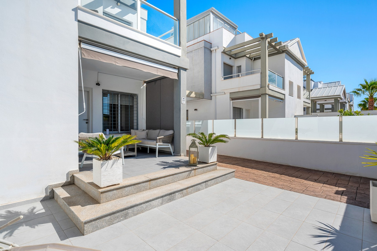 For sale - 3 Bedroom 3 Bathroom House - Townhouse in Orihuela - La Florida  - Alicante