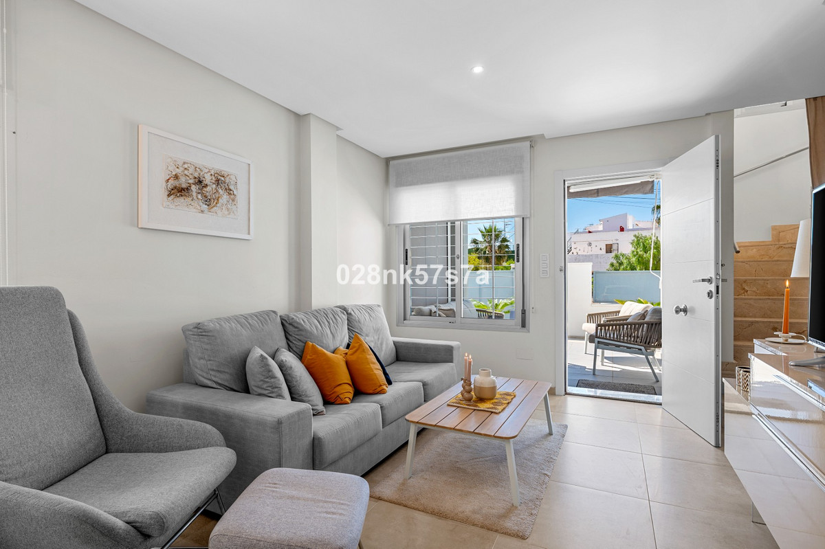 For sale - 3 Bedroom 3 Bathroom House - Townhouse in Orihuela - La Florida  - Alicante