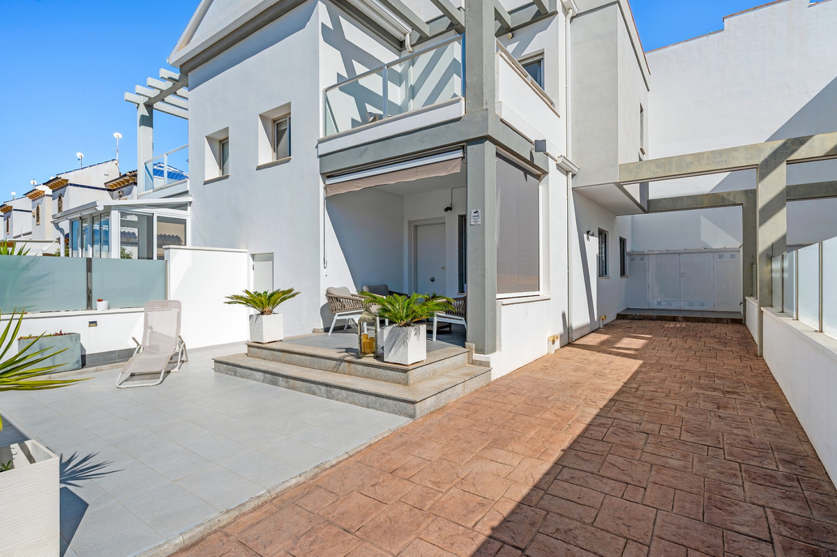 For sale - 3 Bedroom 3 Bathroom House - Townhouse in Orihuela - La Florida  - Alicante