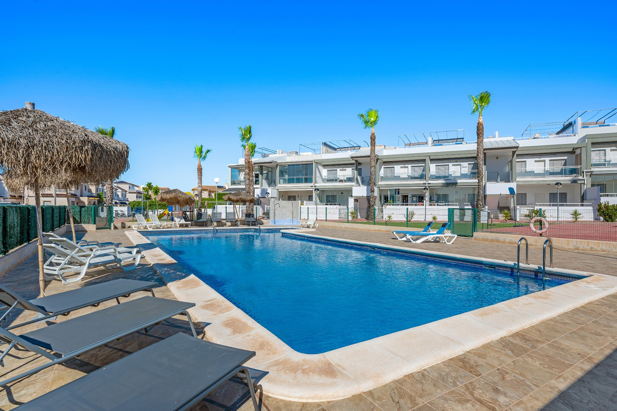 For sale - 3 Bedroom 3 Bathroom House - Townhouse in Orihuela - La Florida  - Alicante