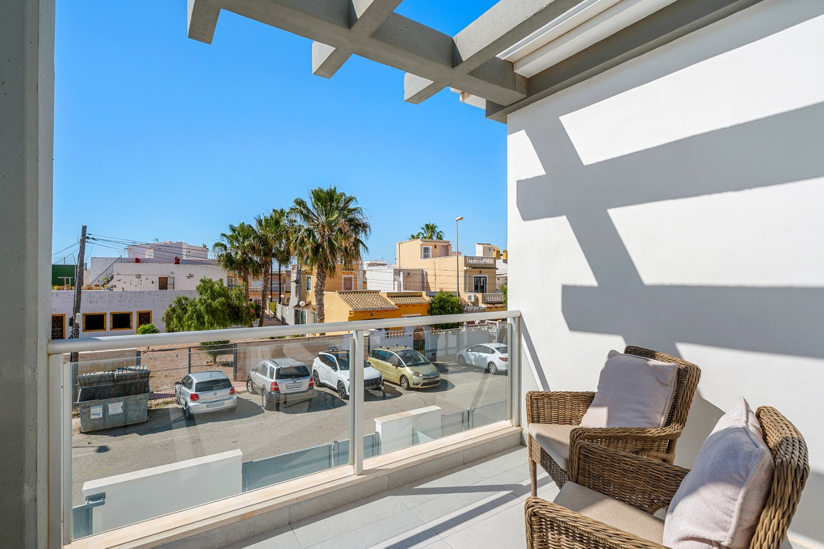 For sale - 3 Bedroom 3 Bathroom House - Townhouse in Orihuela - La Florida  - Alicante