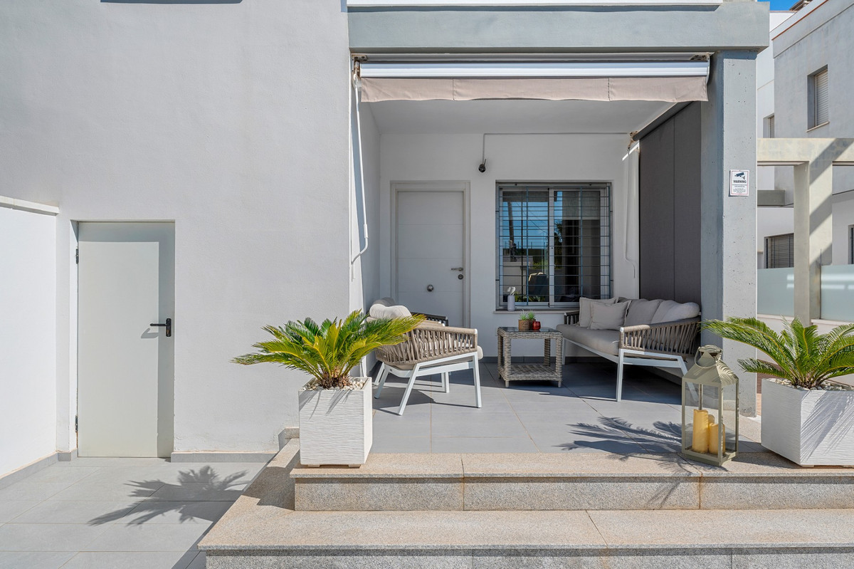 For sale - 3 Bedroom 3 Bathroom House - Townhouse in Orihuela - La Florida  - Alicante