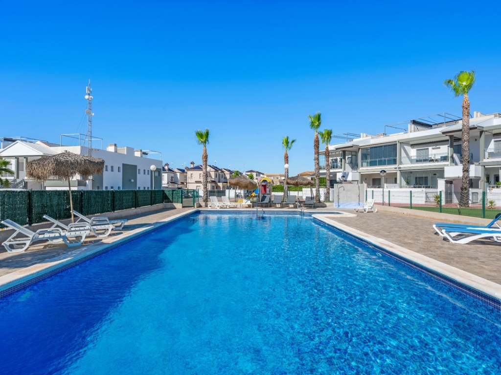 3 Bedroom 3 Bathroom House - Townhouse in Orihuela