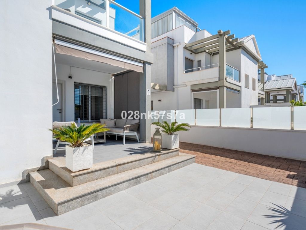 3 Bedroom 3 Bathroom Townhouse in Playa Flamenca