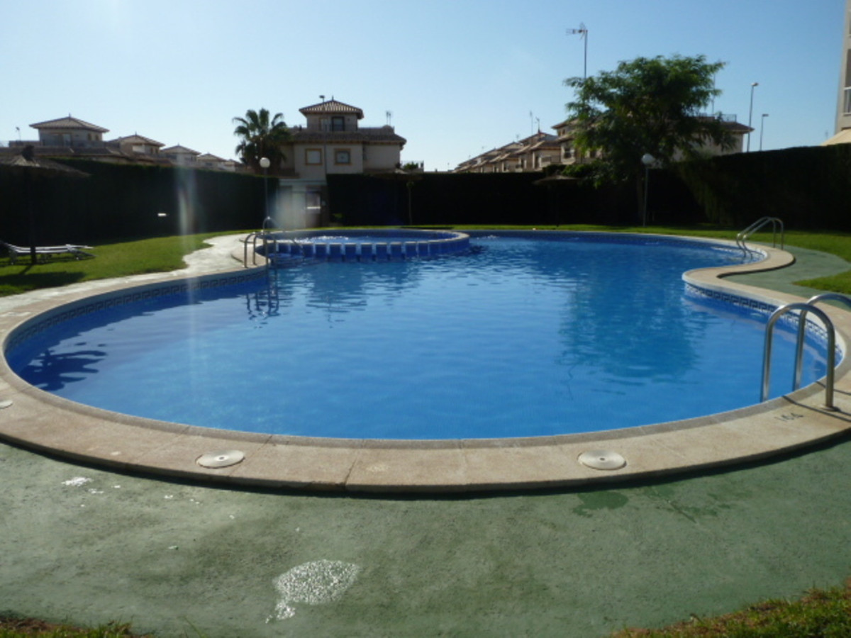 For sale - 2 Bedroom 1 Bathroom Apartment - Ground Floor Apartment in Orihuela - Cabo Roig  - Alicante