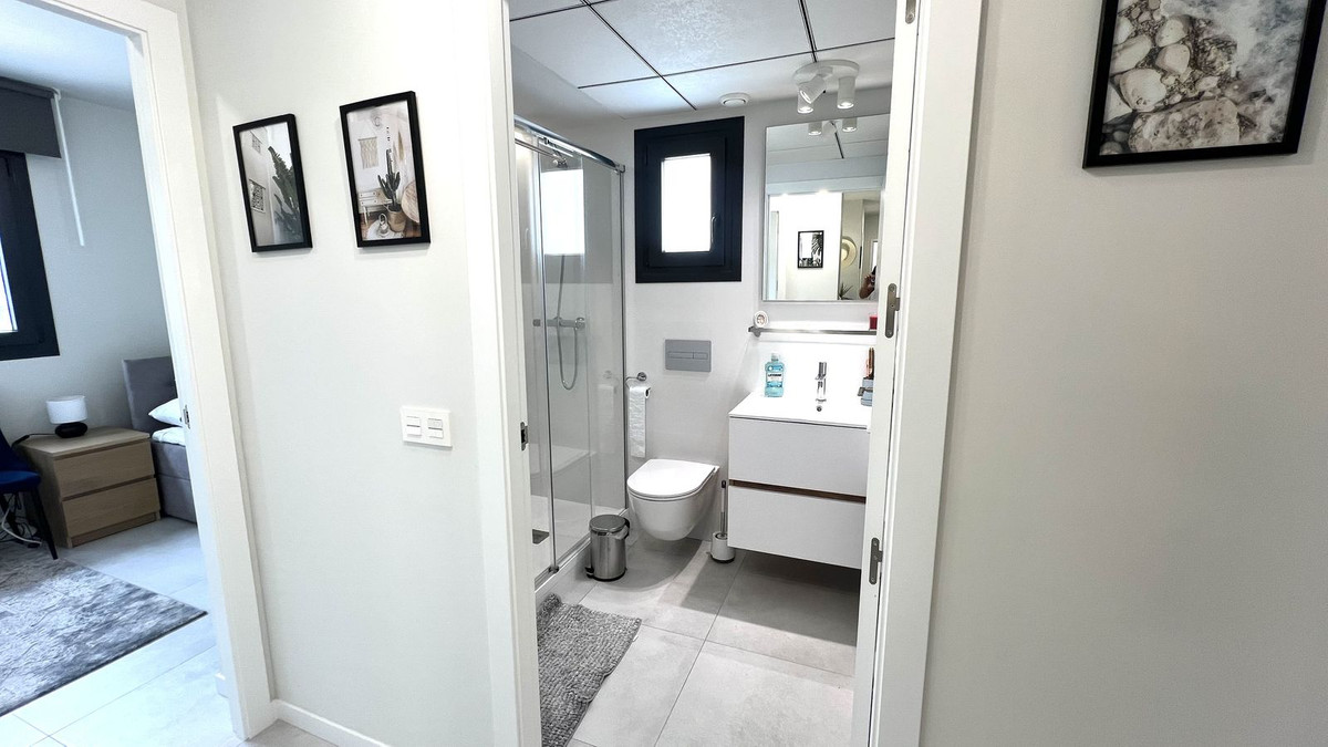 For sale - 2 Bedroom 2 Bathroom Apartment - Middle Floor Apartment in Pilar de la Horadada - Pilar de la Horadada Centro  - Alicante