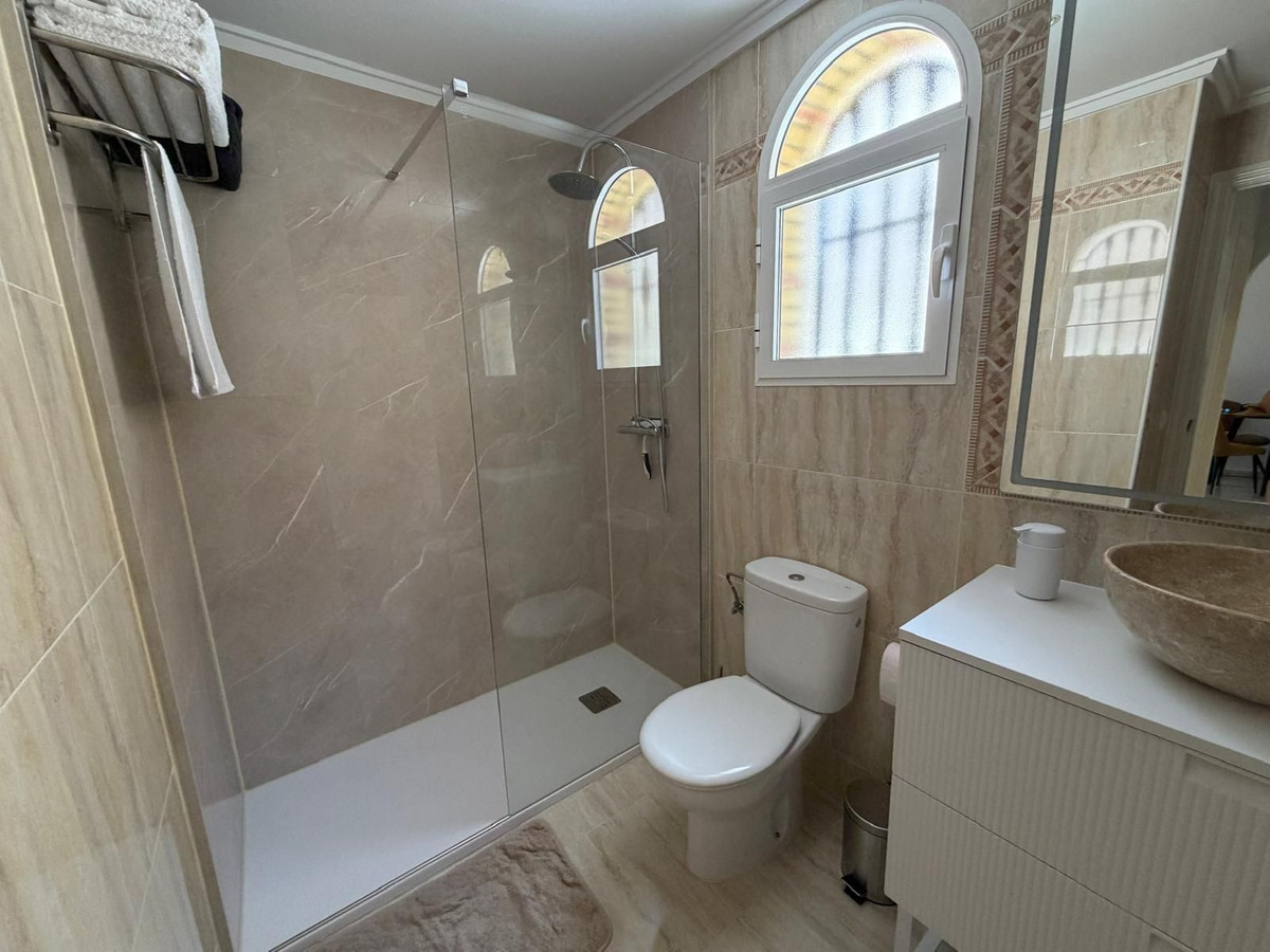 For sale - 2 Bedroom 2 Bathroom Townhouse in Villamartin - Villamartin  - Alicante