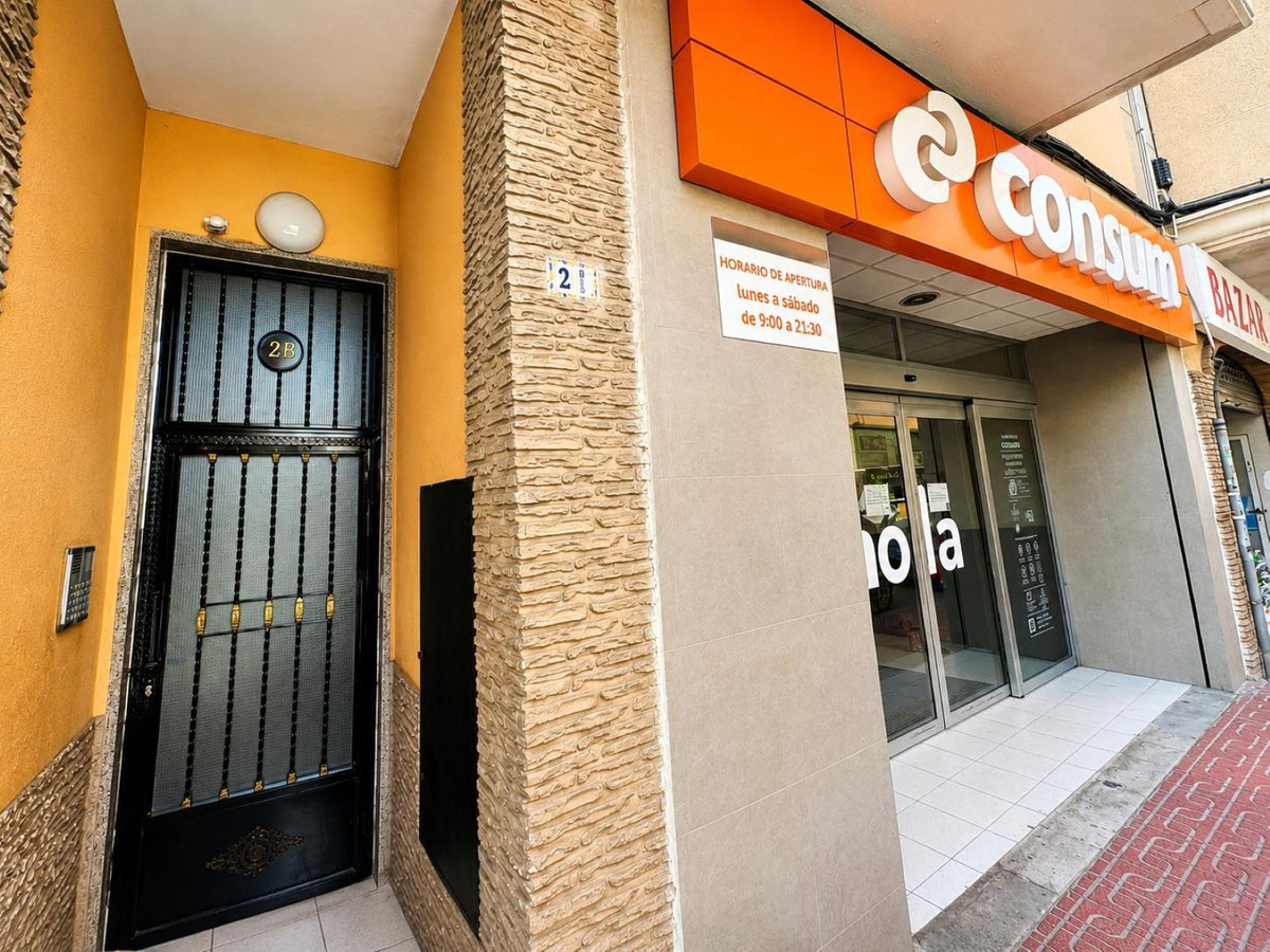 For sale - 2 Bedroom 1 Bathroom Apartment - Middle Floor Apartment in Torrevieja - Torrevieja Centro  - Alicante